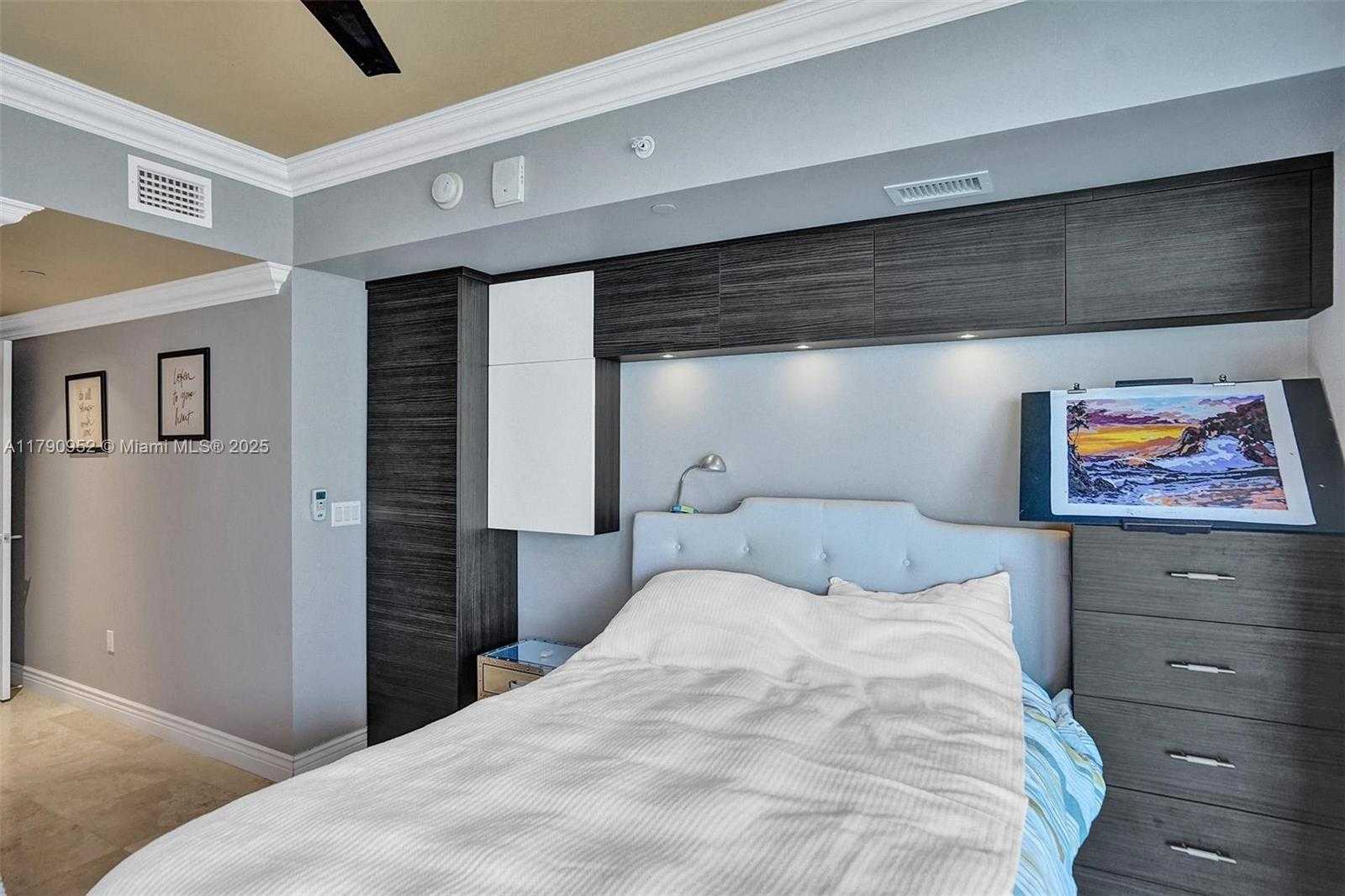 Small Image of 3101 SOUTH OCEAN DR #1003, Hollywood Number 17