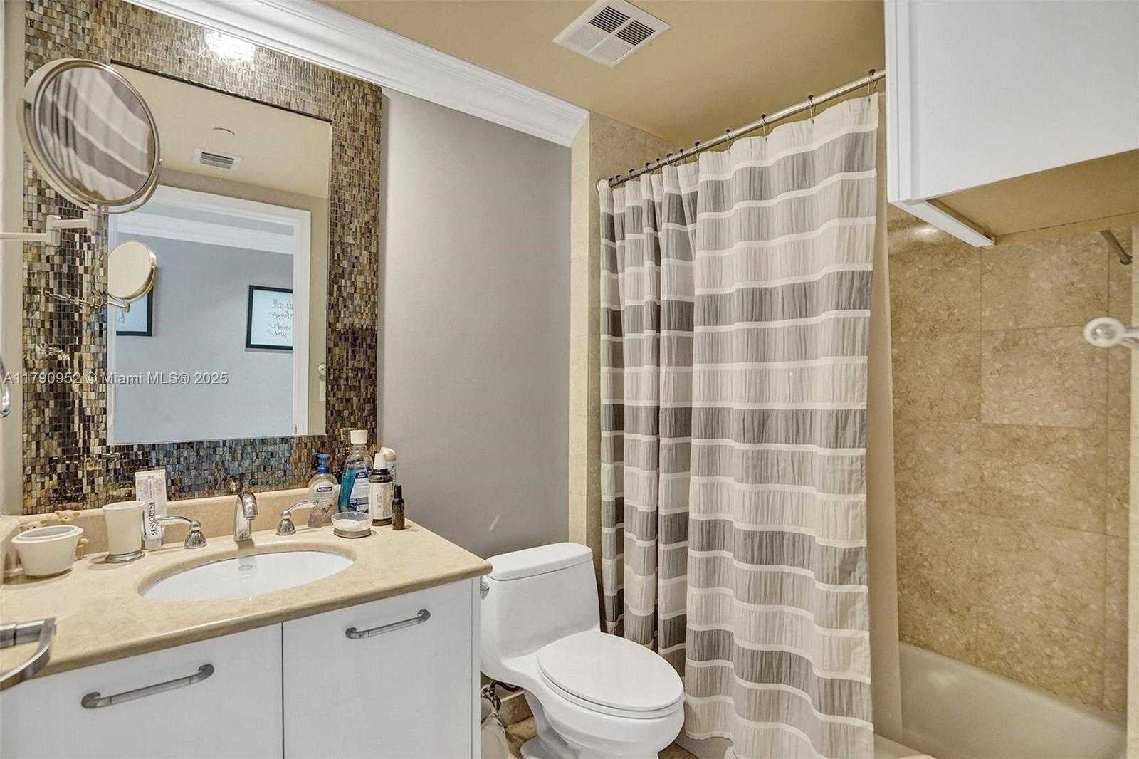 Small Image of 3101 SOUTH OCEAN DR #1003, Hollywood Number 24