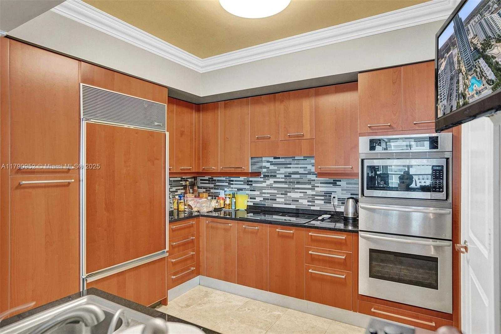 Small Image of 3101 SOUTH OCEAN DR #1003, Hollywood Number 4