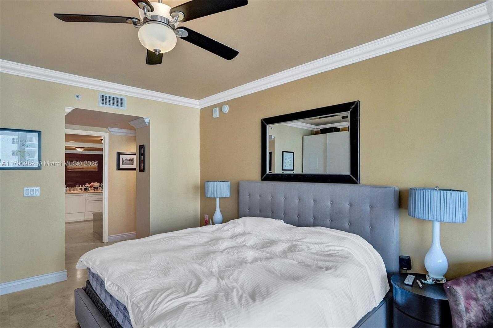 Small Image of 3101 SOUTH OCEAN DR #1003, Hollywood Number 9