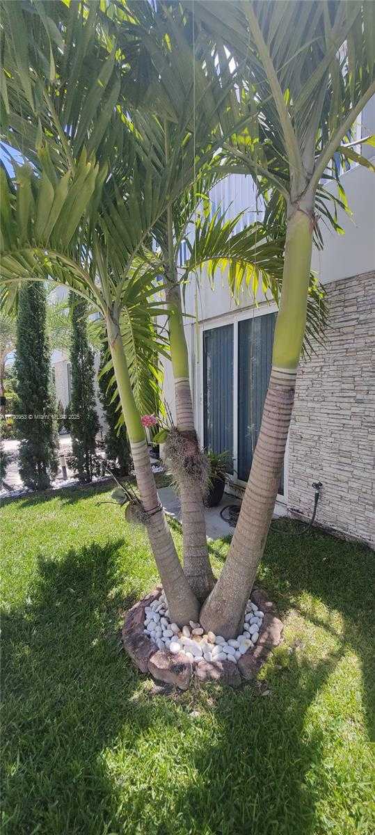 Small Image of 13721 SOUTH WEST 259TH LN, Homestead Number 7
