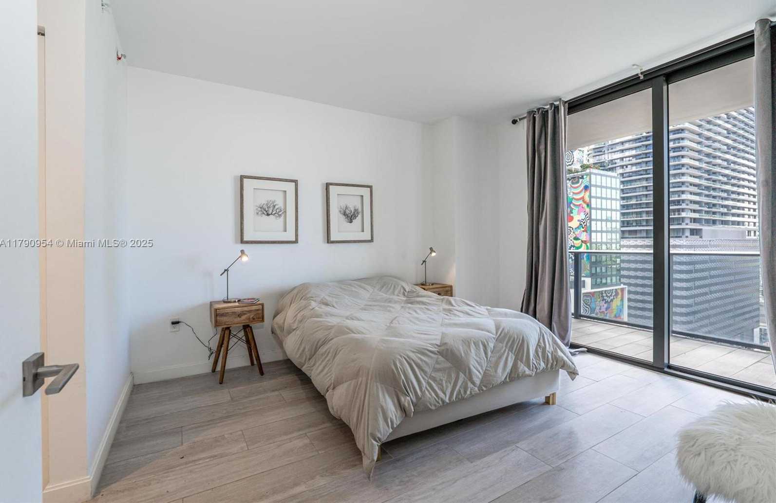 Small Image of 45 SOUTH WEST 9TH ST #1205, Miami Number 10
