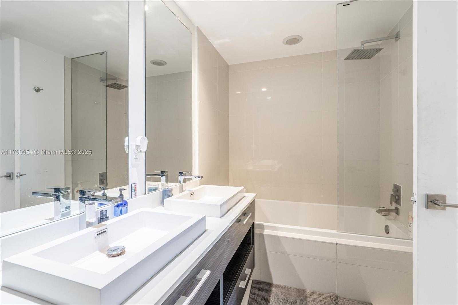 Small Image of 45 SOUTH WEST 9TH ST #1205, Miami Number 14