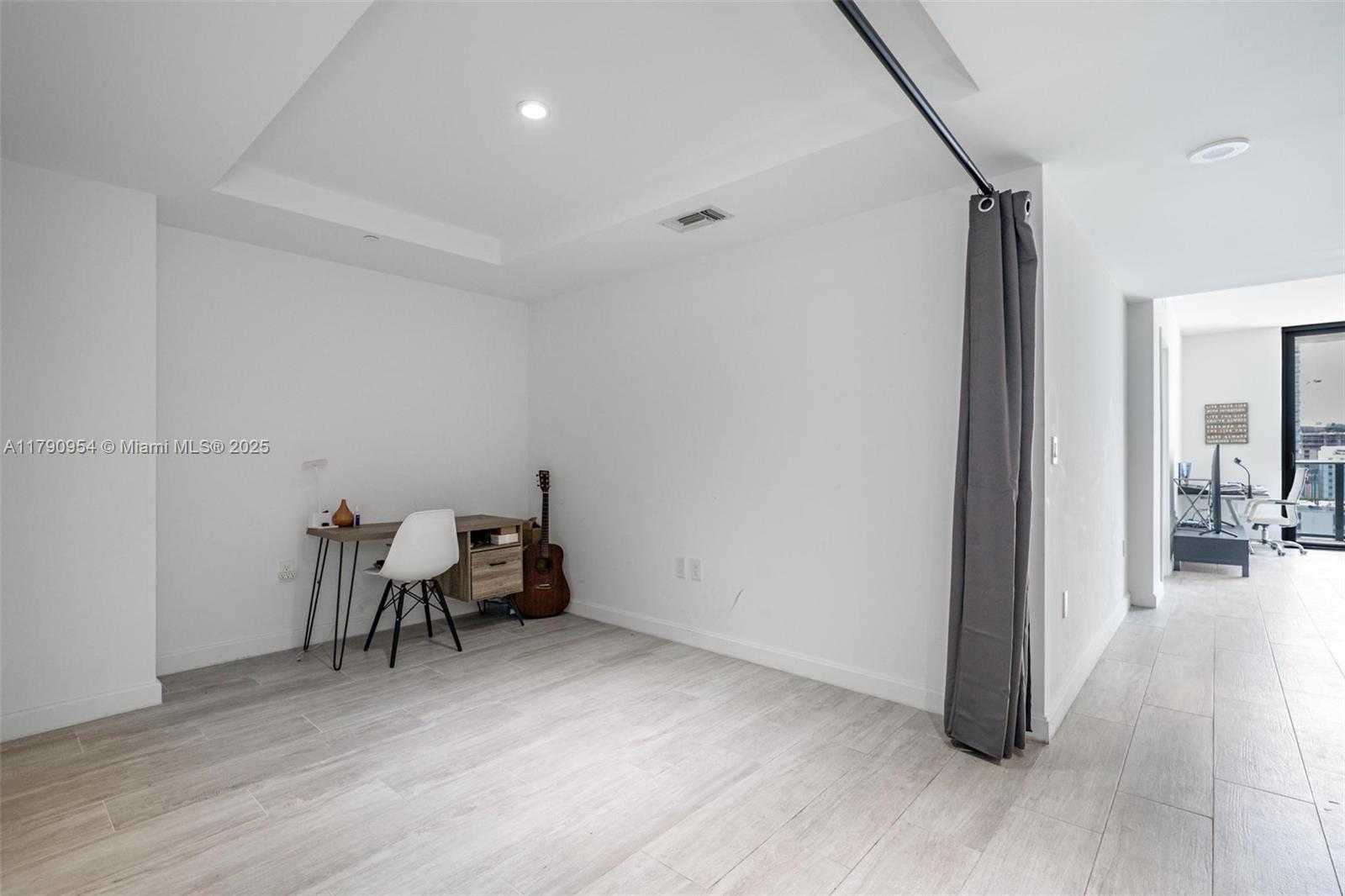 Small Image of 45 SOUTH WEST 9TH ST #1205, Miami Number 15