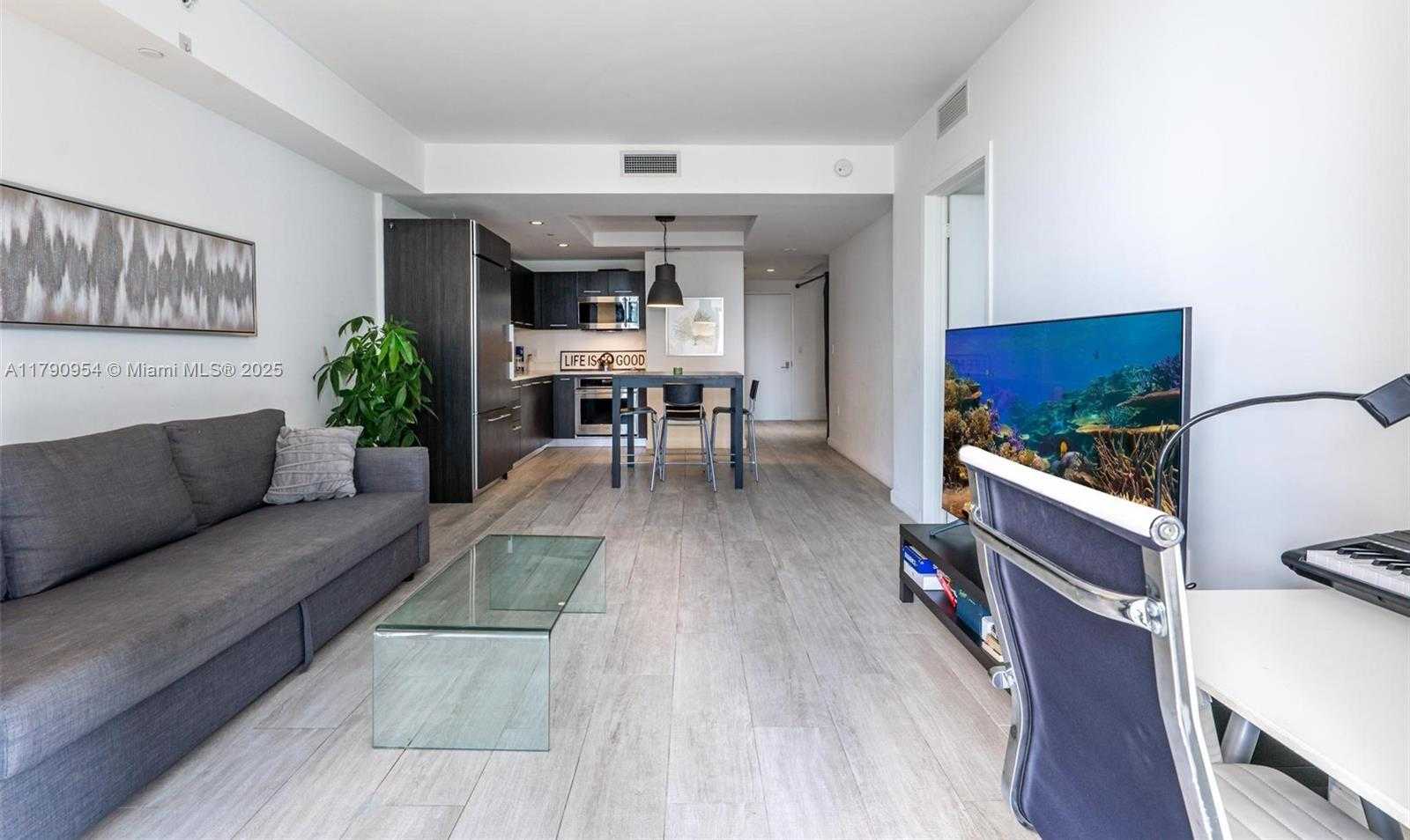 Small Image of 45 SOUTH WEST 9TH ST #1205, Miami Number 5