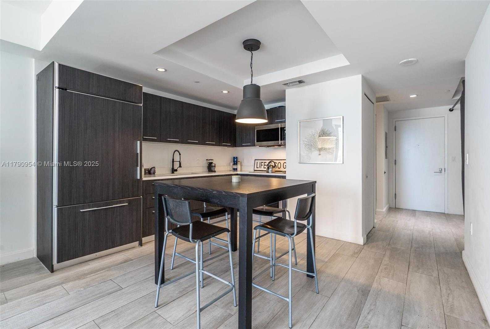 Small Image of 45 SOUTH WEST 9TH ST #1205, Miami Number 6