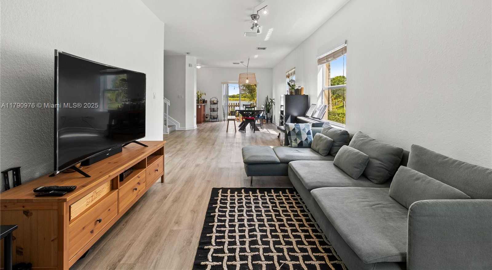 Small Image of 22364 SOUTH WEST 89TH PATH, Cutler Bay Number 4