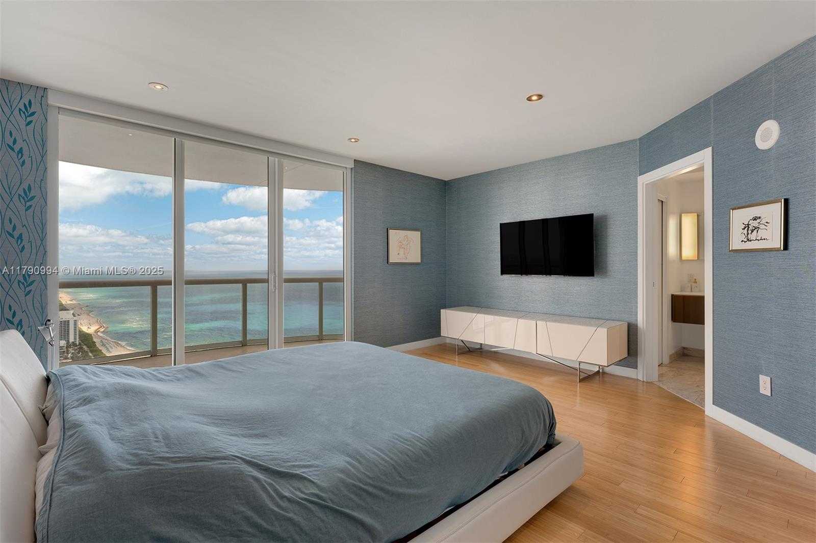 Small Image of 6365 COLLINS AVE #TS-11, Miami Beach Number 10