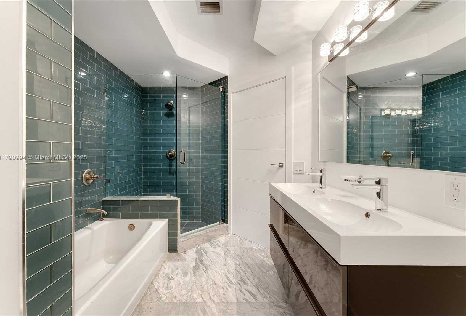Small Image of 6365 COLLINS AVE #TS-11, Miami Beach Number 15