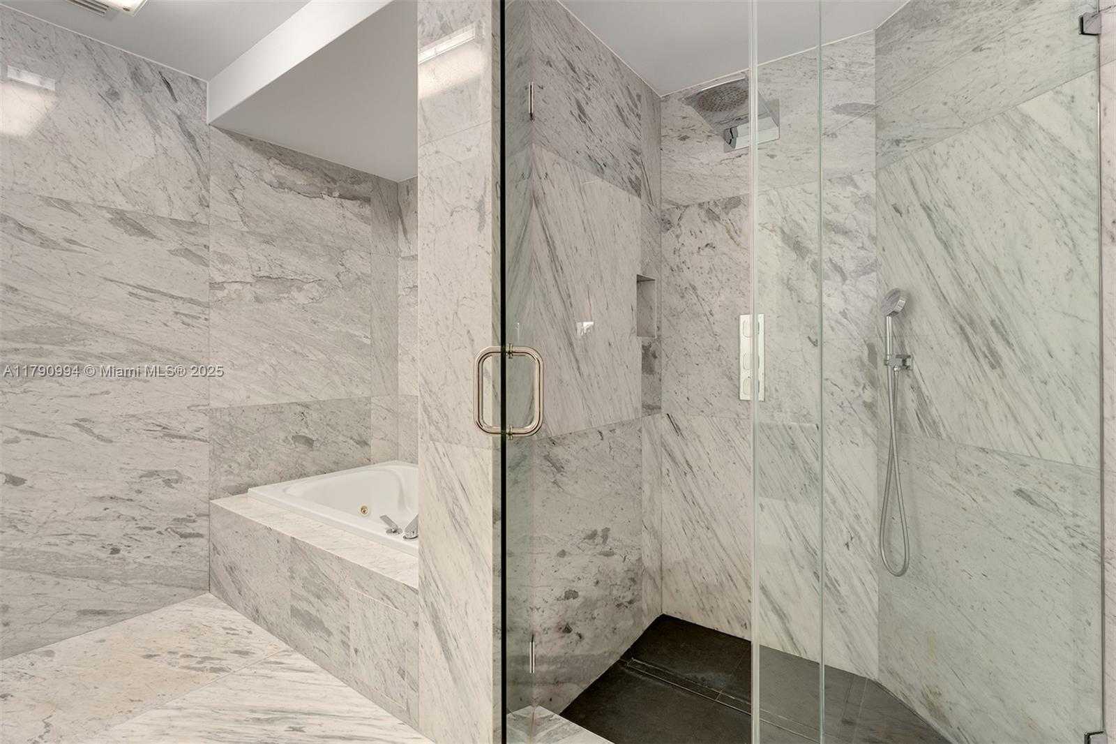 Small Image of 6365 COLLINS AVE #TS-11, Miami Beach Number 19