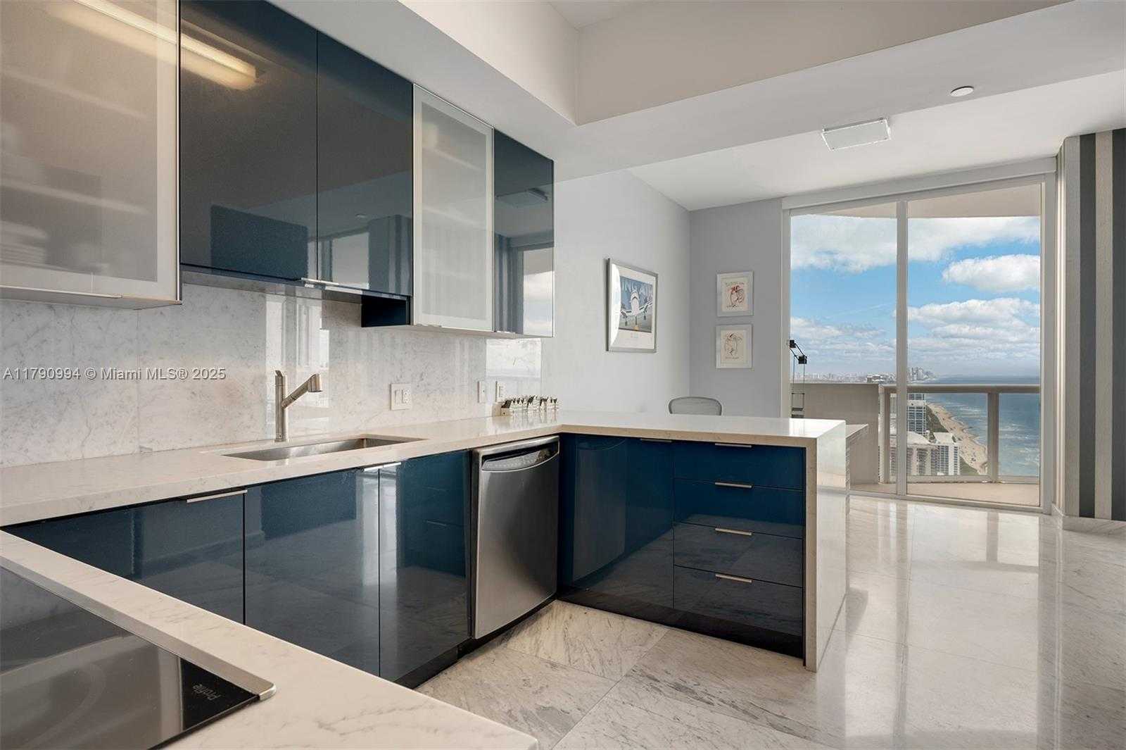Small Image of 6365 COLLINS AVE #TS-11, Miami Beach Number 8