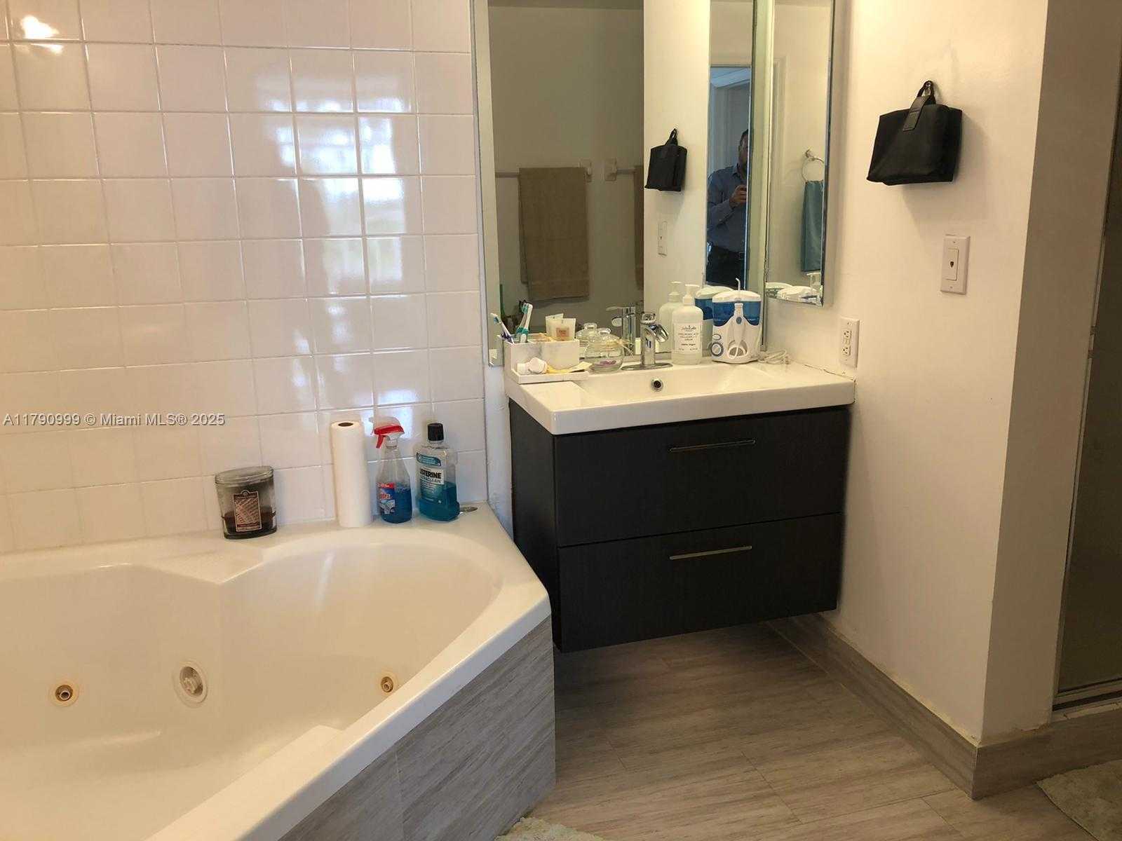 Small Image of 9725 NORTH WEST 52ND ST #407, Doral Number 6