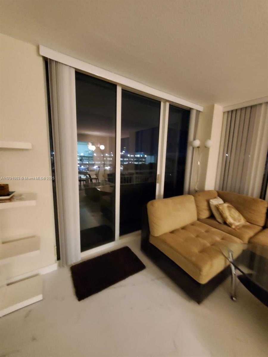 Small Image of 19501 WEST COUNTRY CLUB DR #509, Aventura Number 13