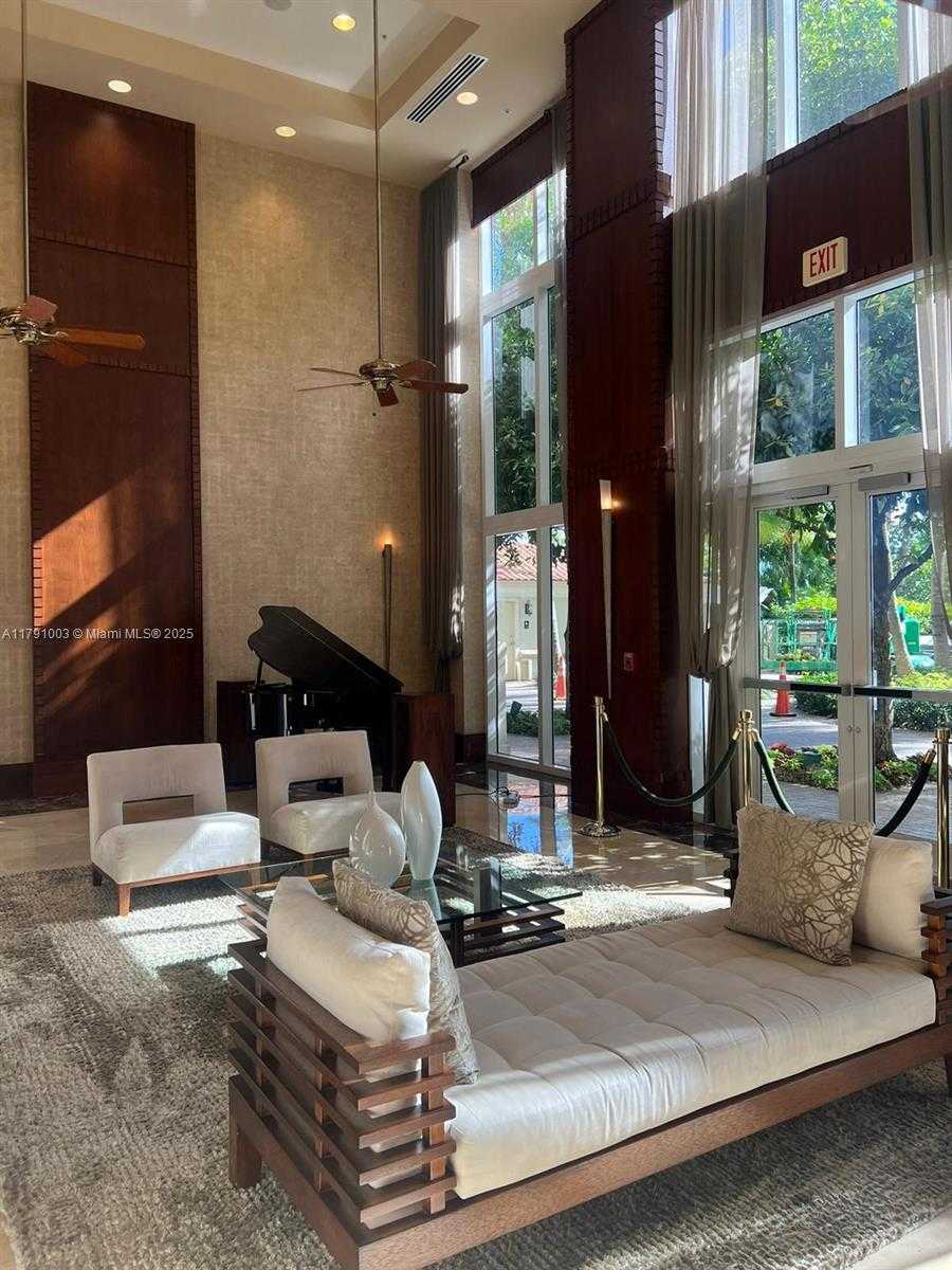 Small Image of 19501 WEST COUNTRY CLUB DR #509, Aventura Number 4