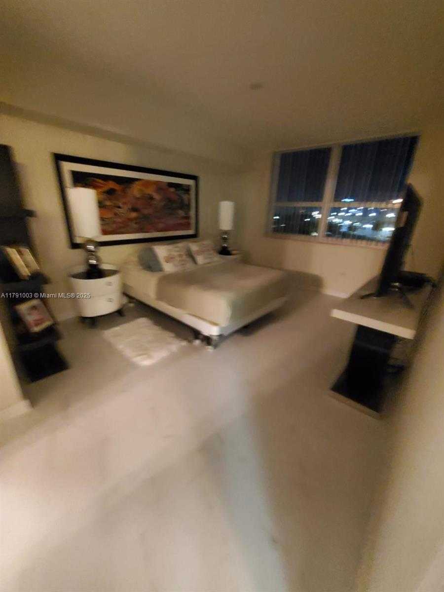 Small Image of 19501 WEST COUNTRY CLUB DR #509, Aventura Number 6