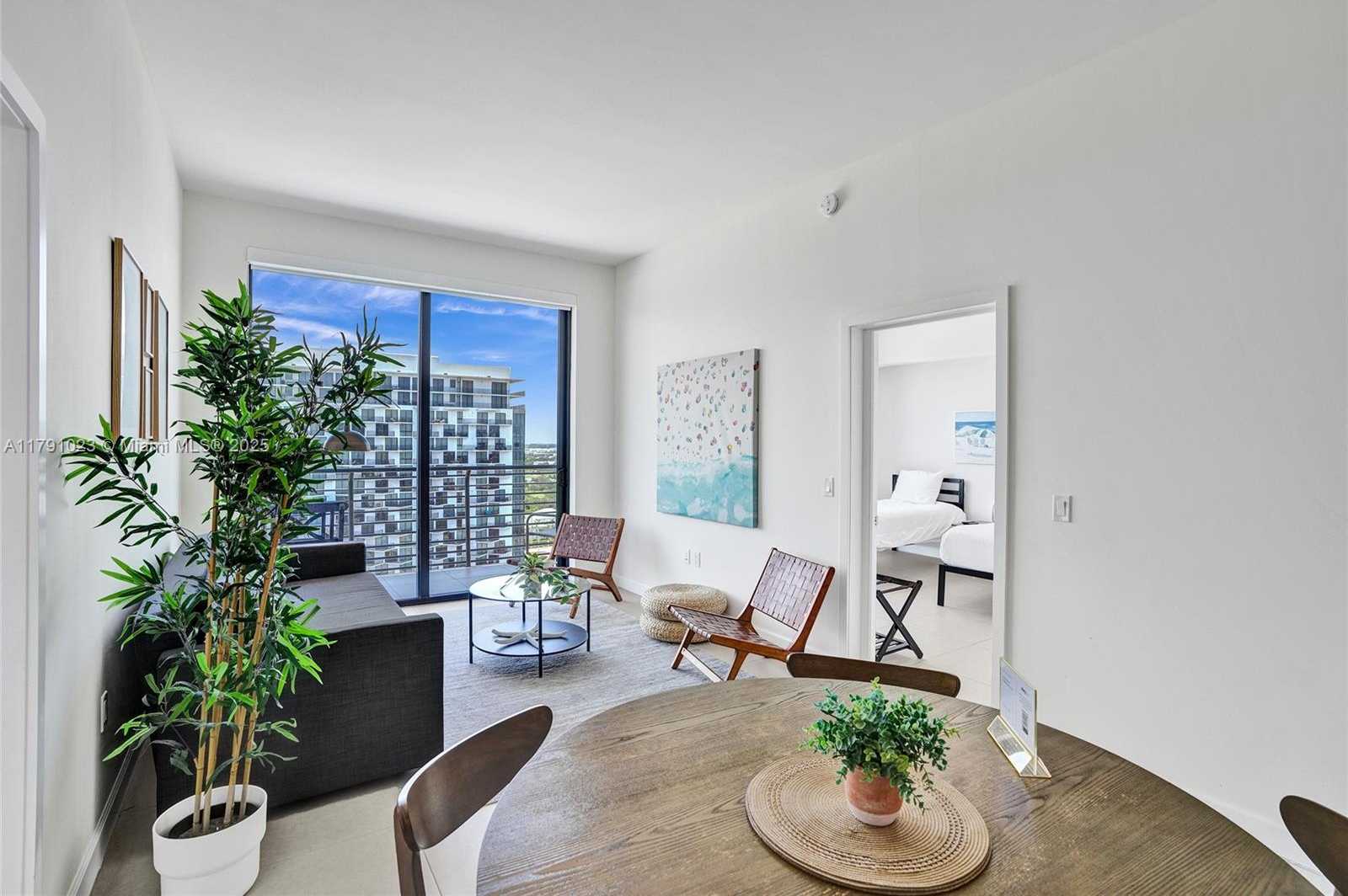 Small Image of 5350 #1804, Doral Number 11