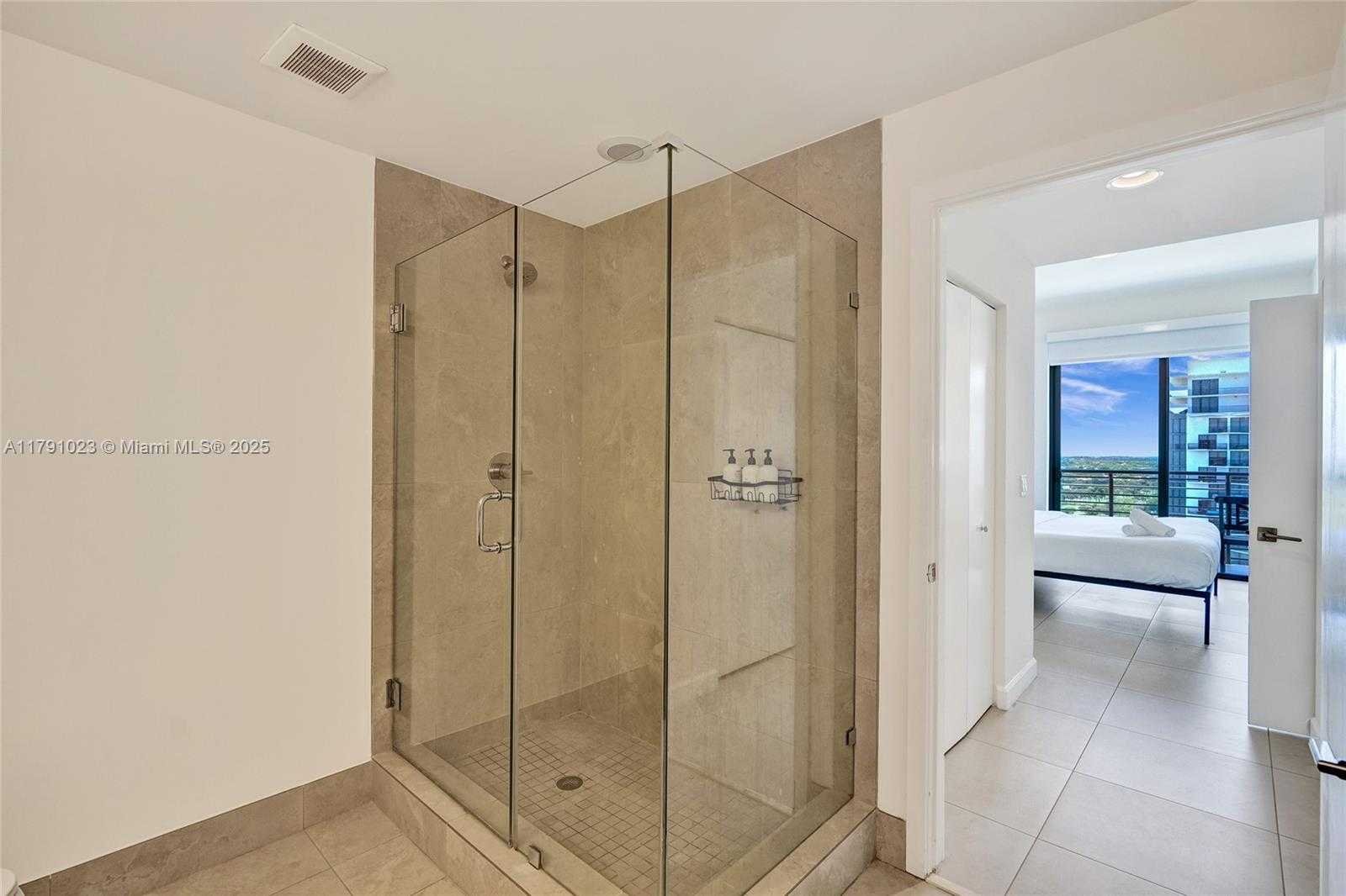 Small Image of 5350 #1804, Doral Number 20
