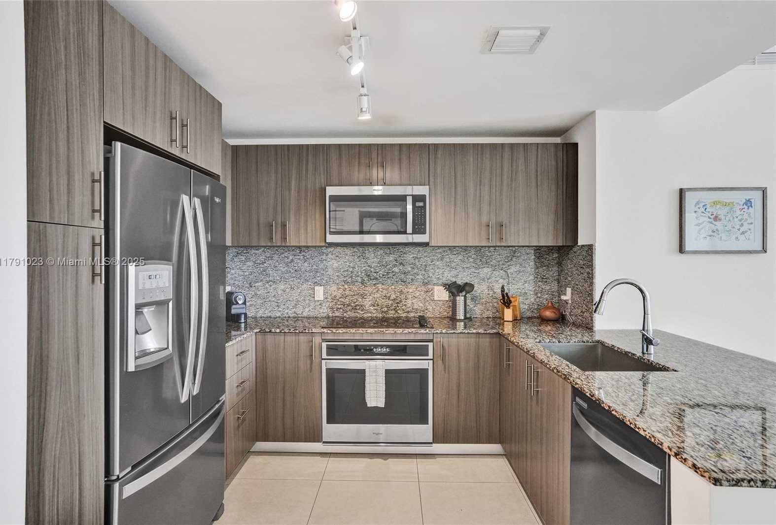 Small Image of 5350 #1804, Doral Number 7