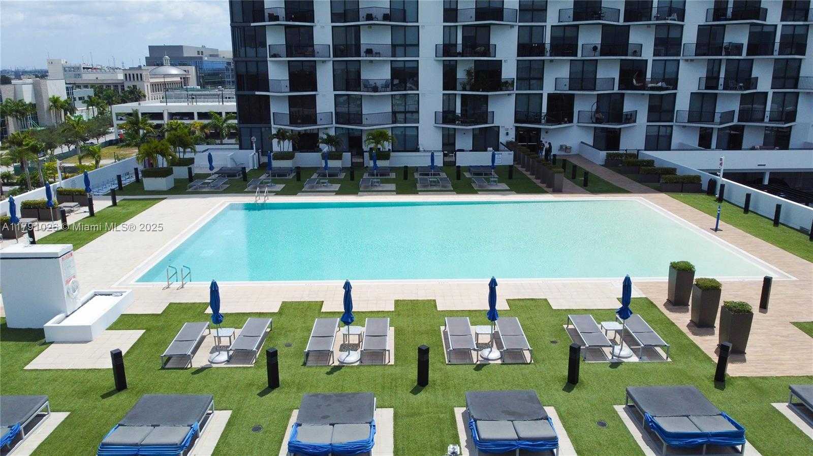 Small Image of 5300 PASEO BLVD #1807, Doral Number 22