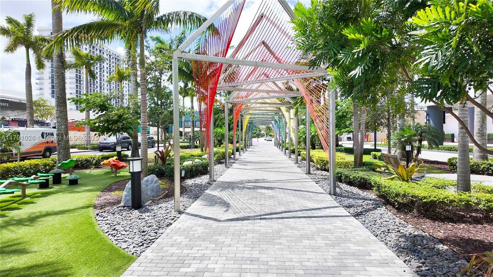Small Image of 5300 PASEO BLVD #1807, Doral Number 27