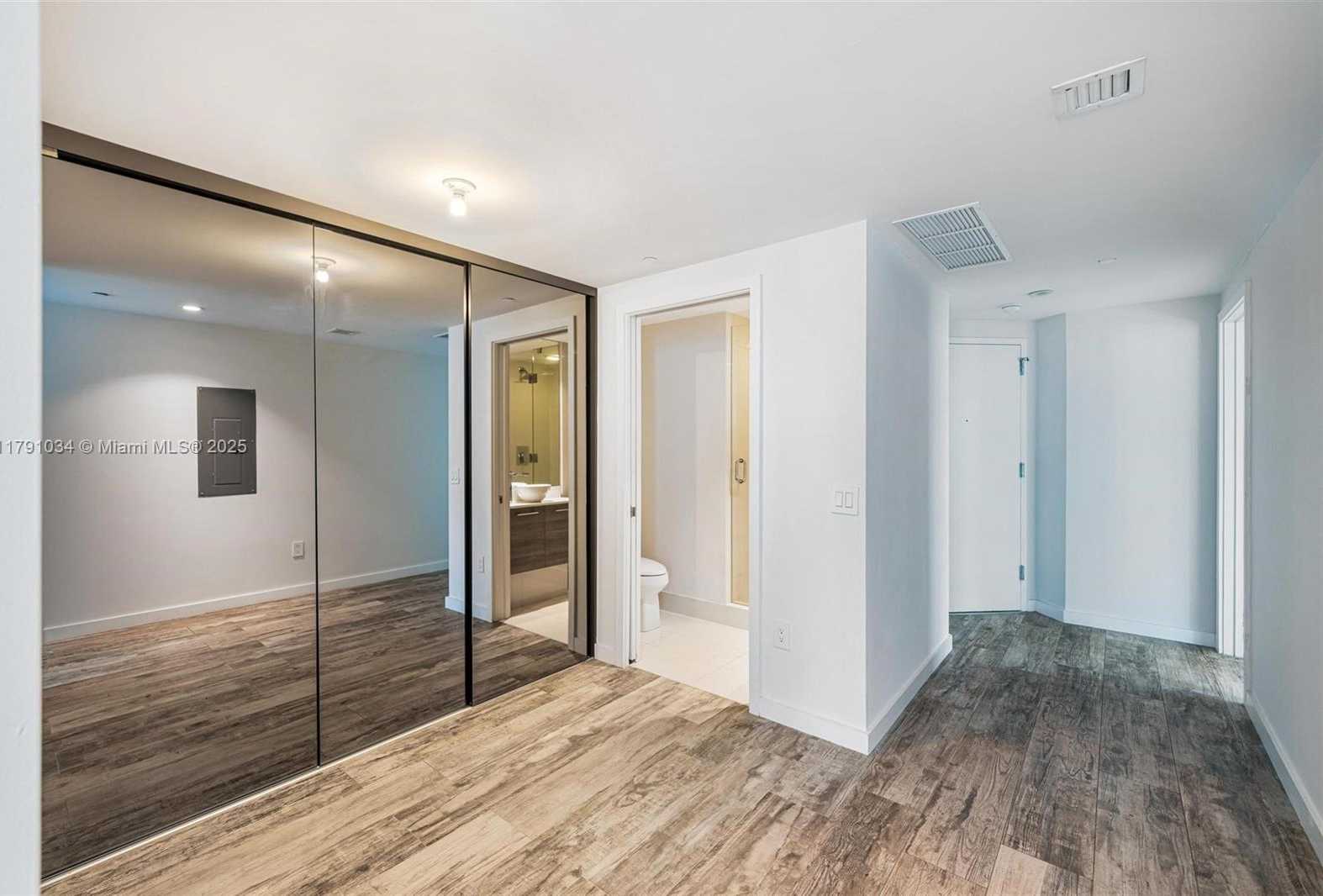 Small Image of 650 NORTH EAST 32ND ST #4407, Miami Number 17