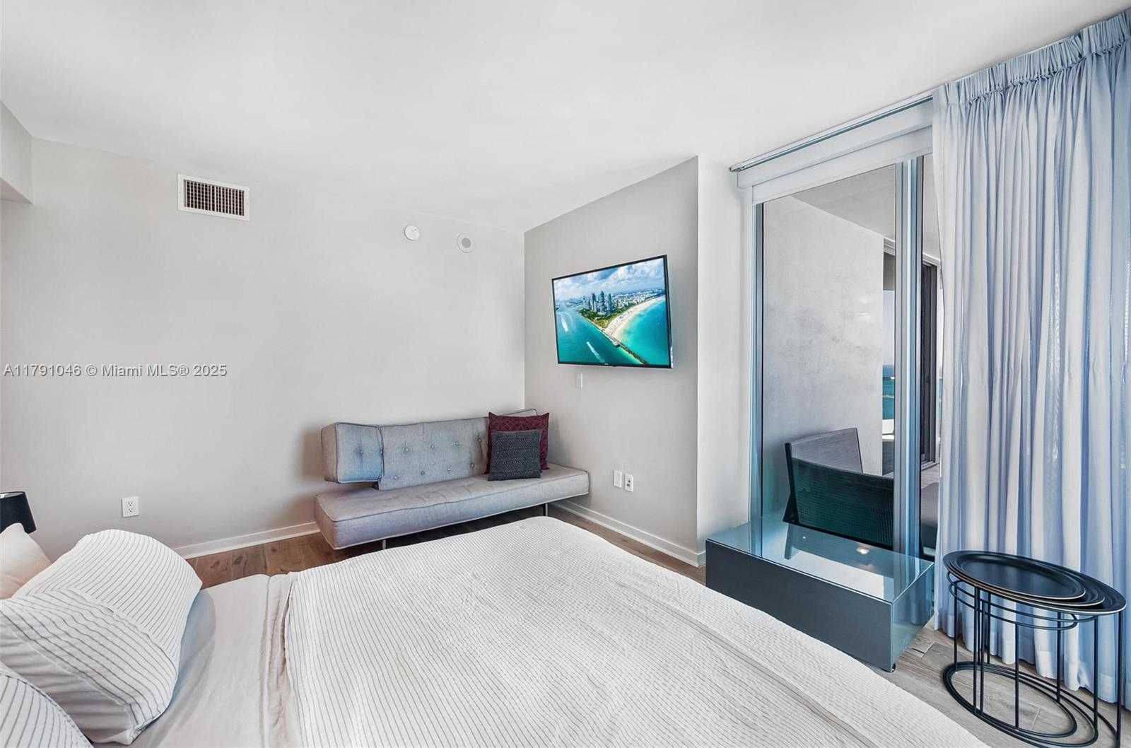 Small Image of 1331 BRICKELL BAY DR #3711, Miami Number 30