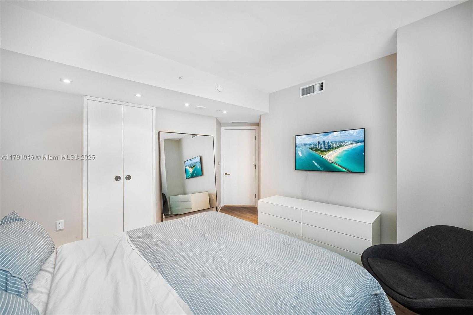 Small Image of 1331 BRICKELL BAY DR #3711, Miami Number 34