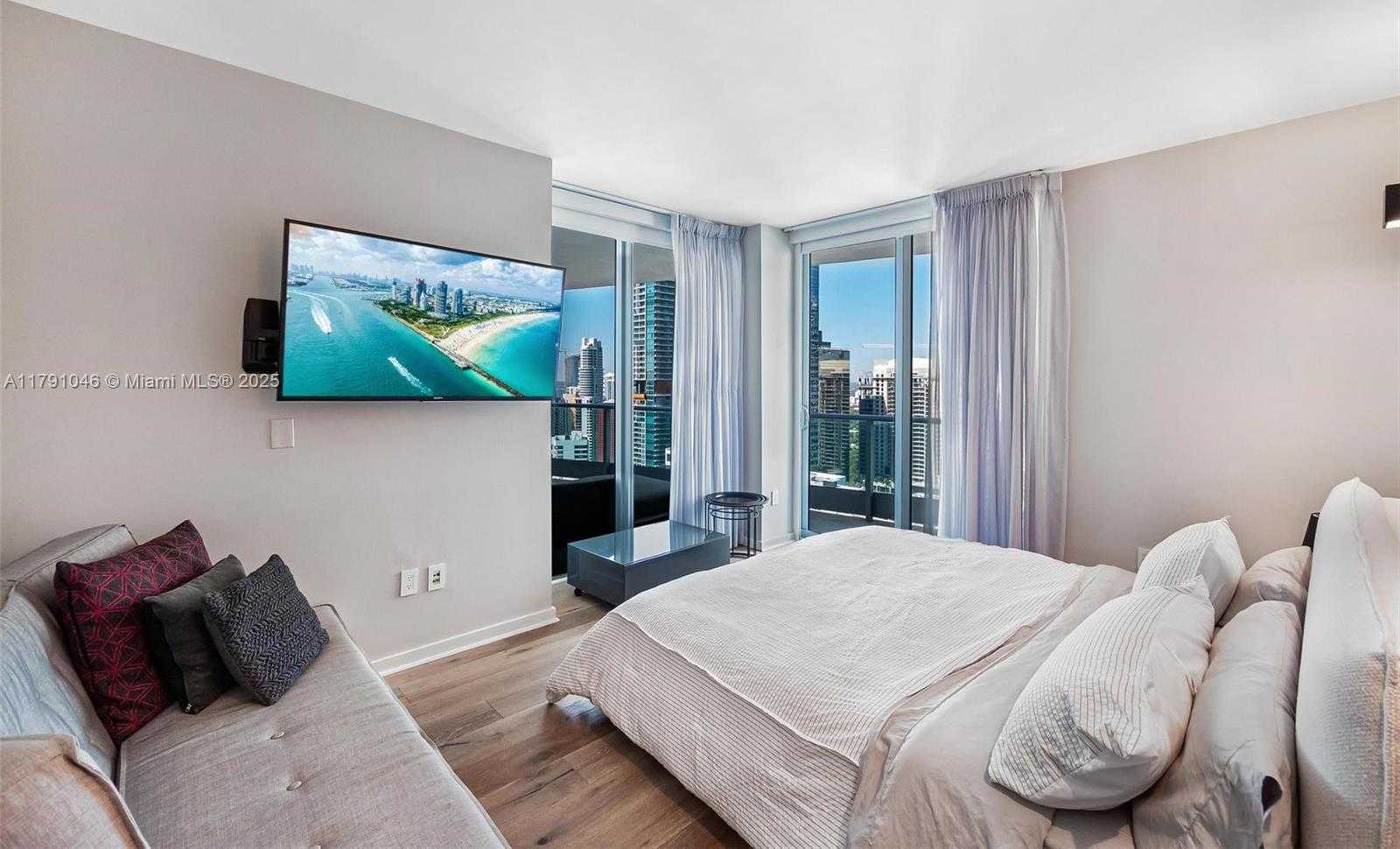 Small Image of 1331 BRICKELL BAY DR #3711, Miami Number 56