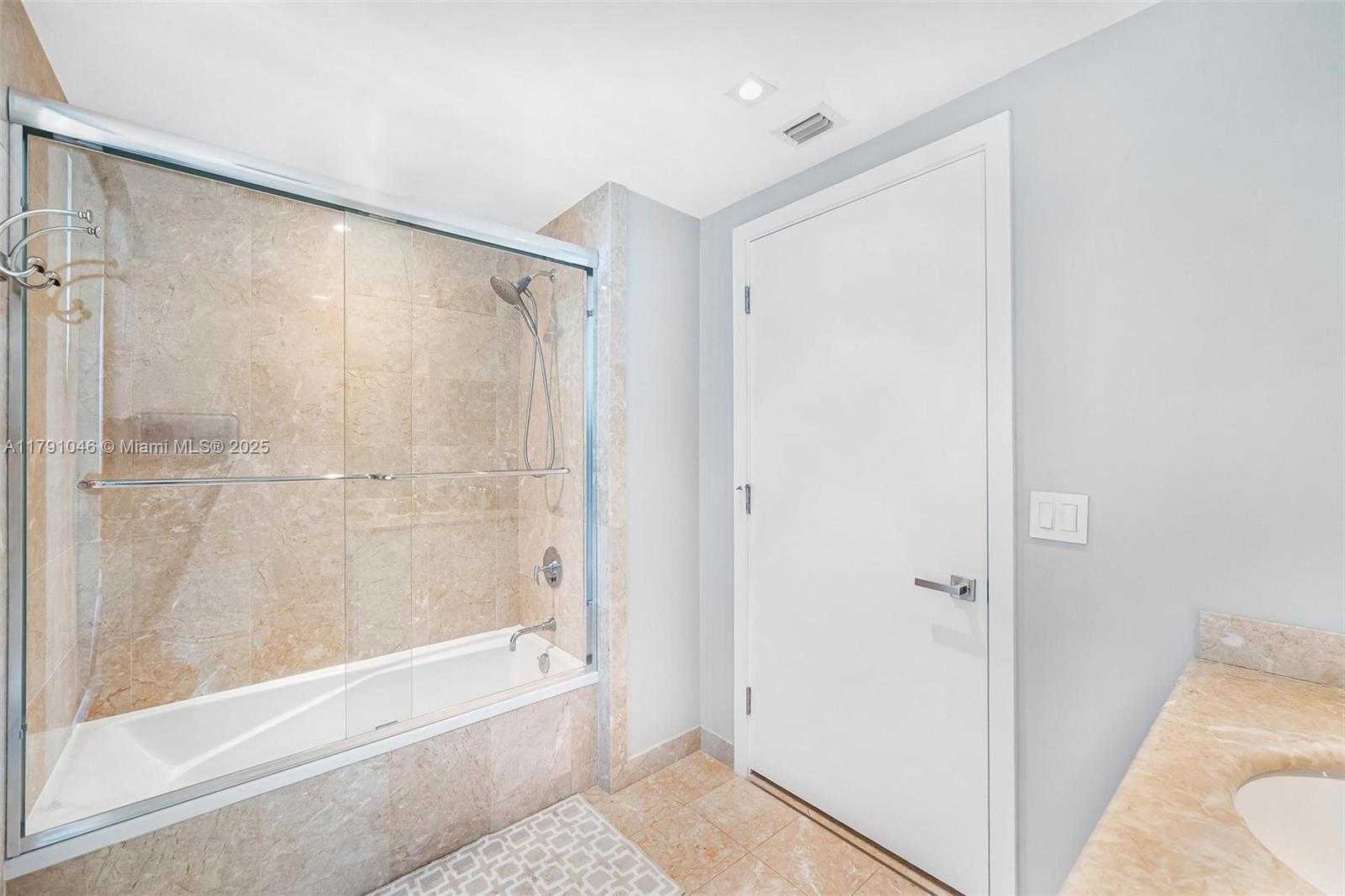 Small Image of 1331 BRICKELL BAY DR #3711, Miami Number 57