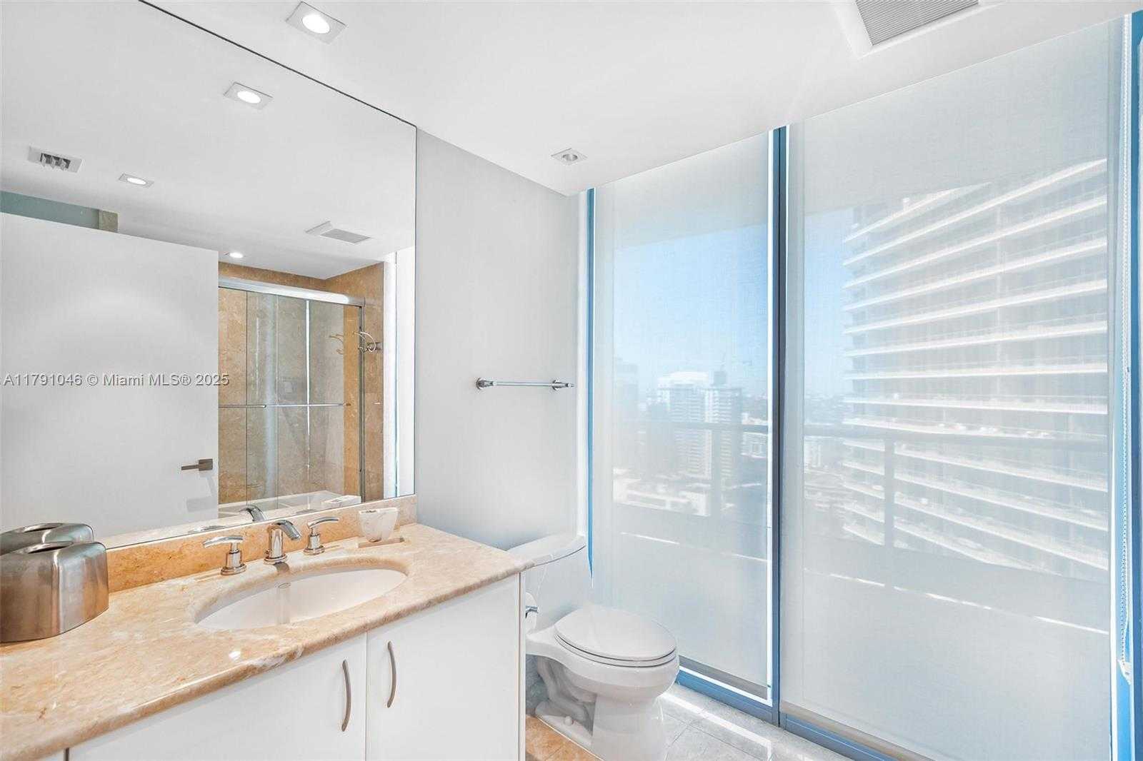 Small Image of 1331 BRICKELL BAY DR #3711, Miami Number 58