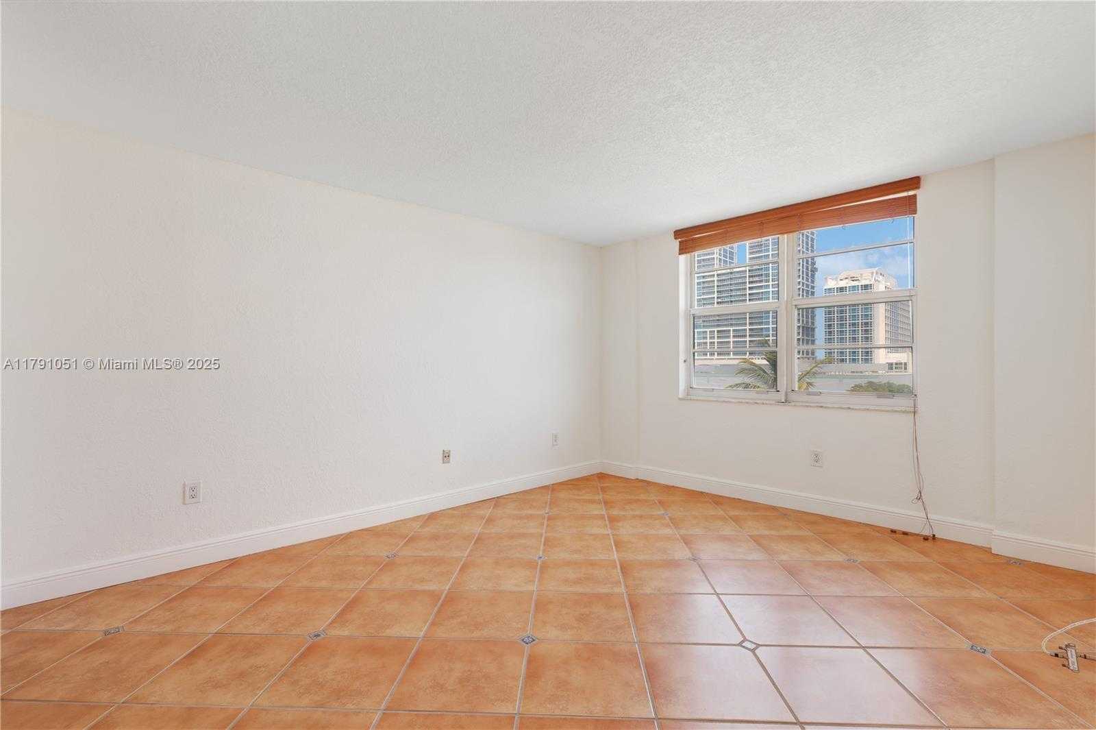 Small Image of 6801 INDIAN CREEK DR #602, Miami Beach Number 15