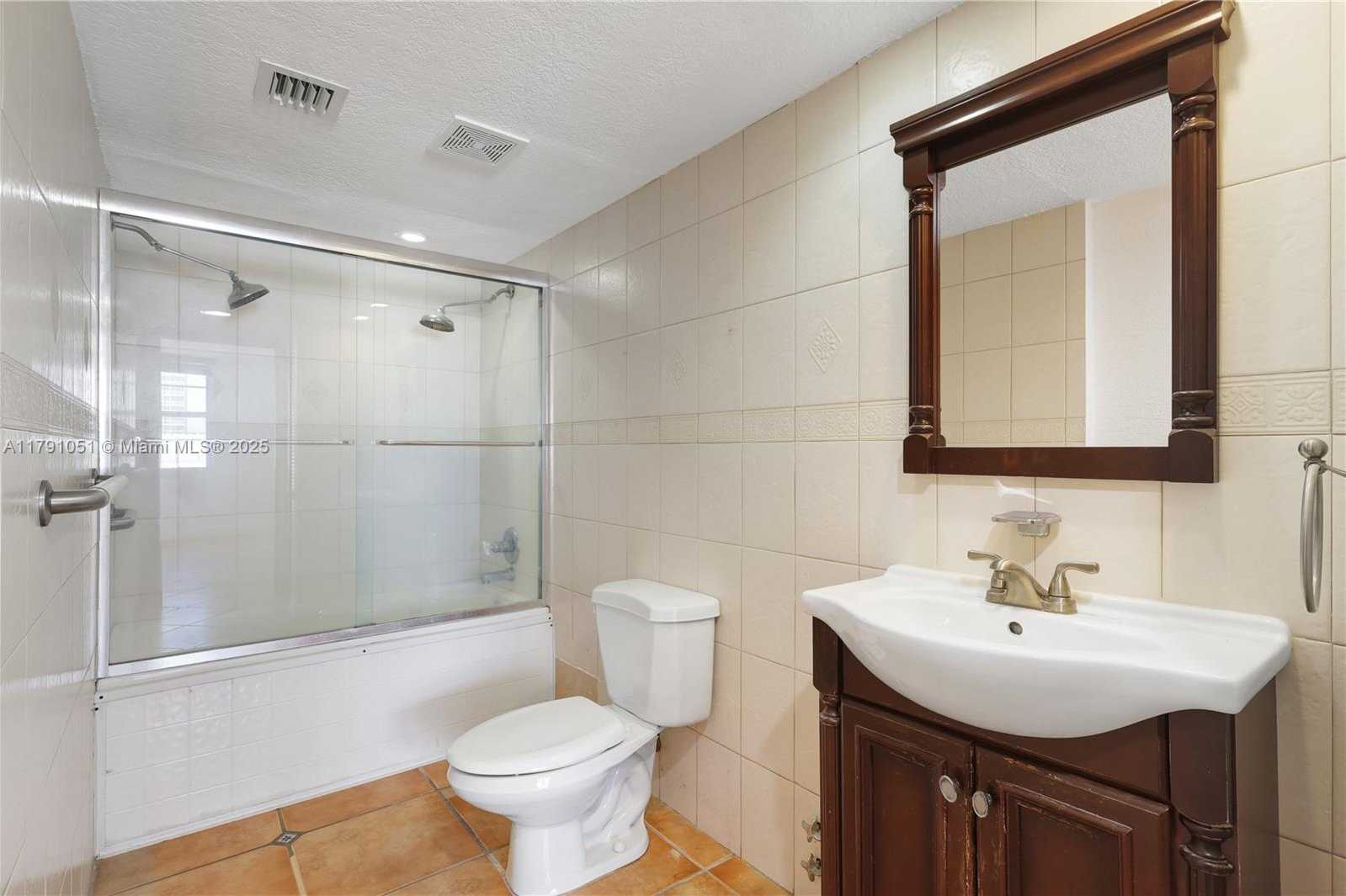 Small Image of 6801 INDIAN CREEK DR #602, Miami Beach Number 4