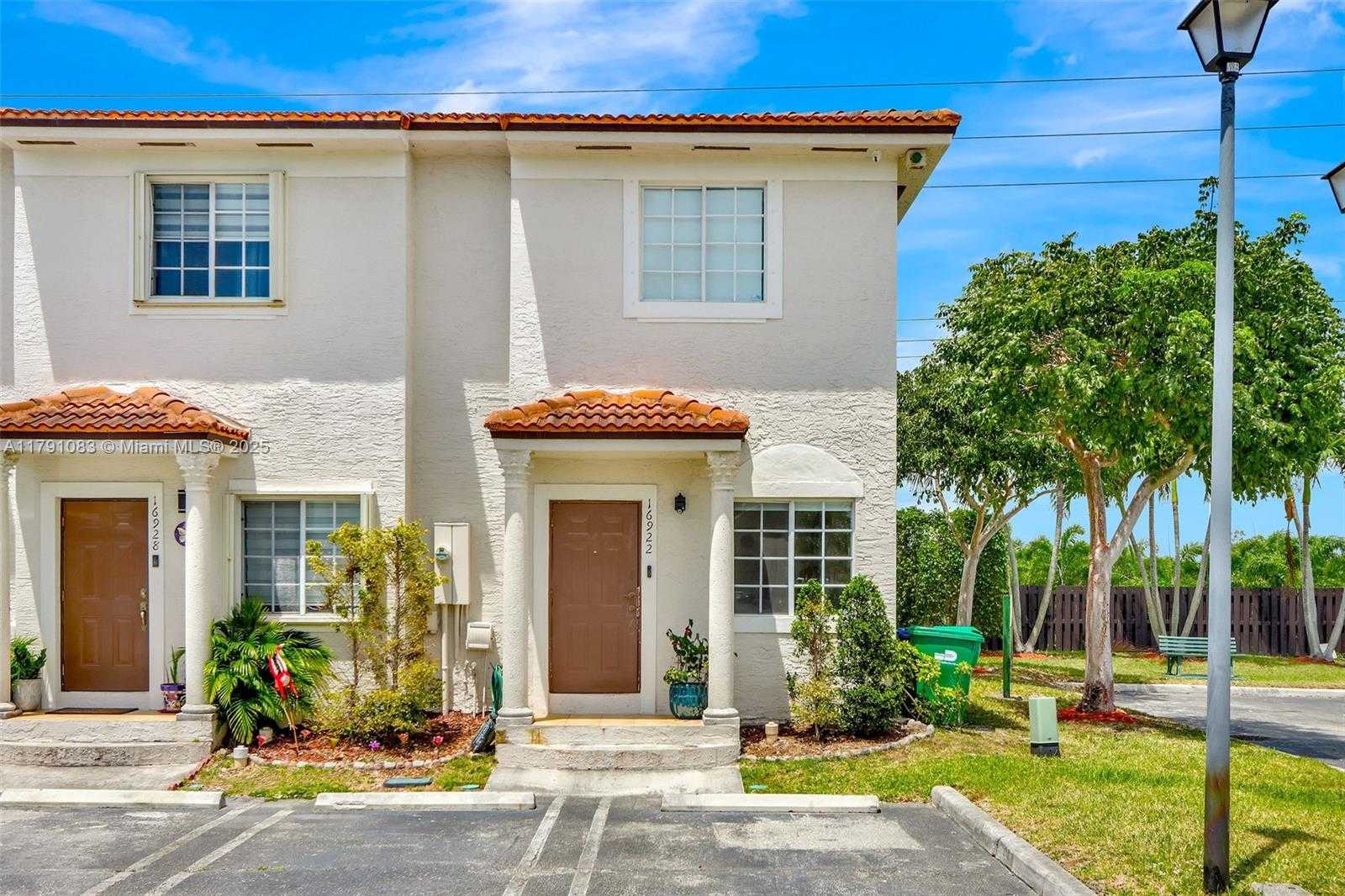 Small Image of 16922 SOUTH WEST 138TH CT, Miami Number 14