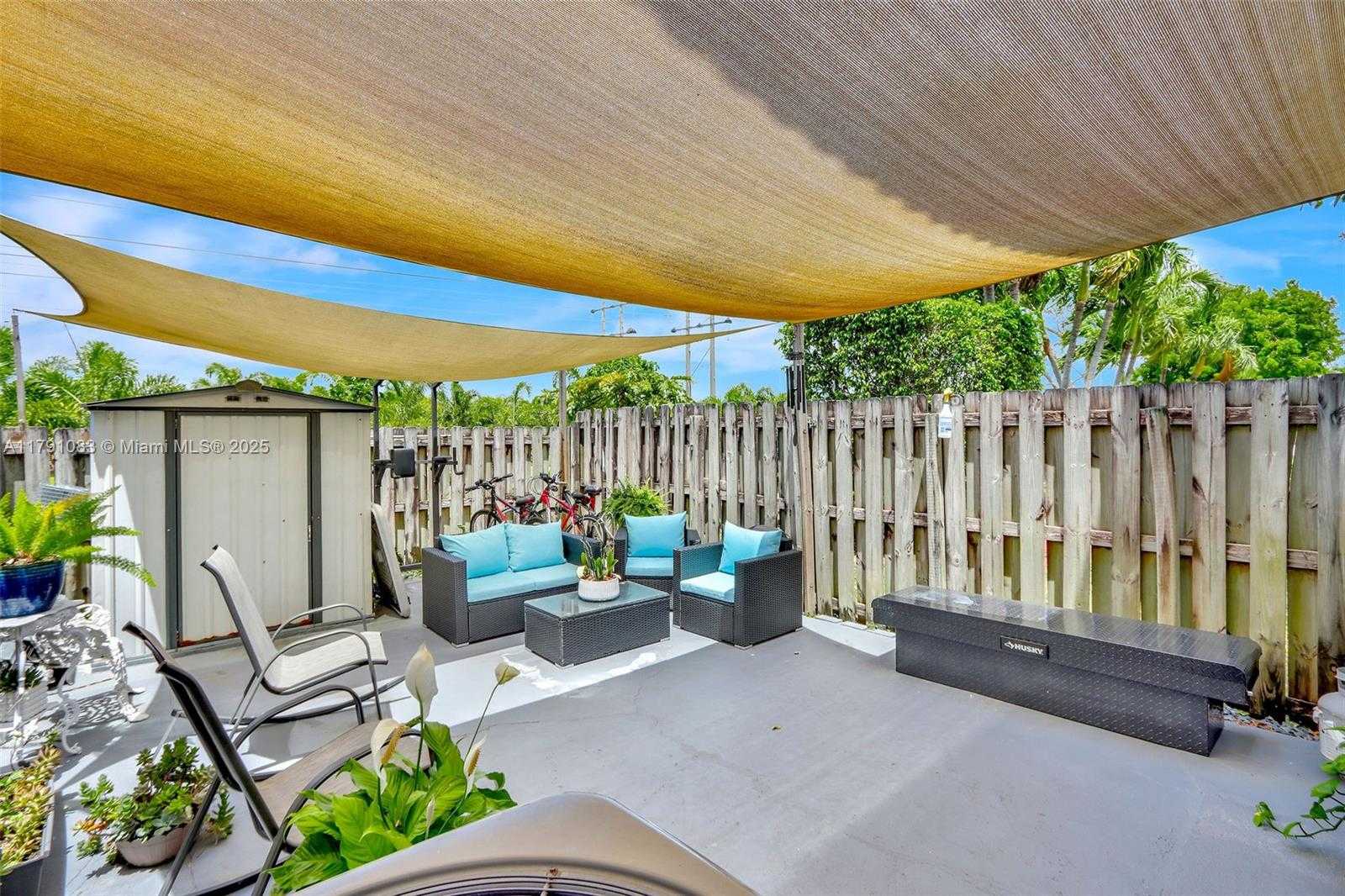 Small Image of 16922 SOUTH WEST 138TH CT, Miami Number 15