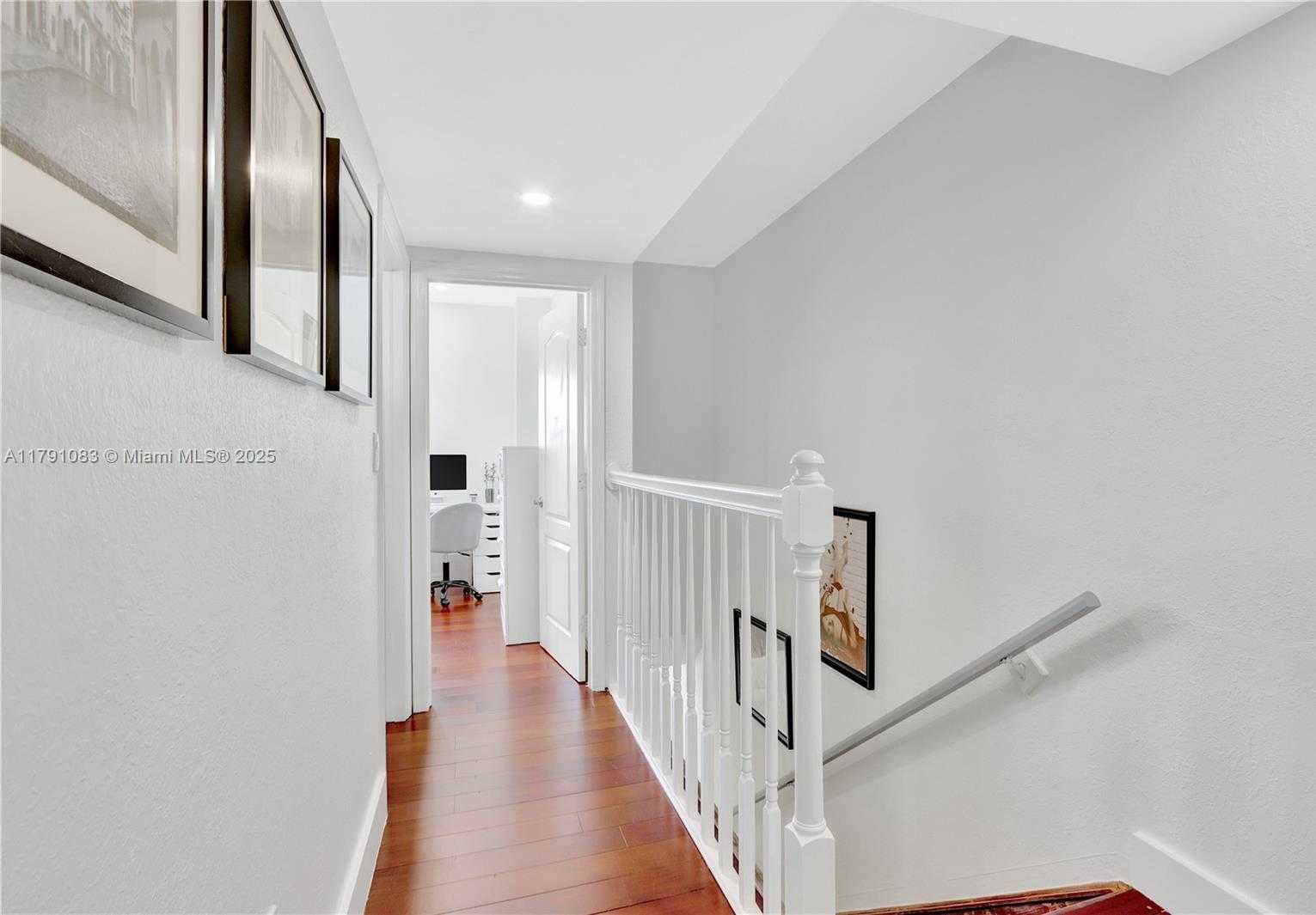 Small Image of 16922 SOUTH WEST 138TH CT, Miami Number 7