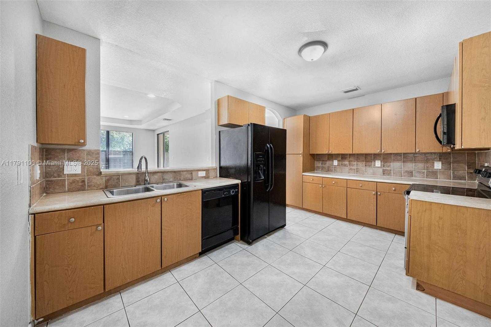 Small Image of 8904 SOUTH WEST 229TH ST, Cutler Bay Number 19