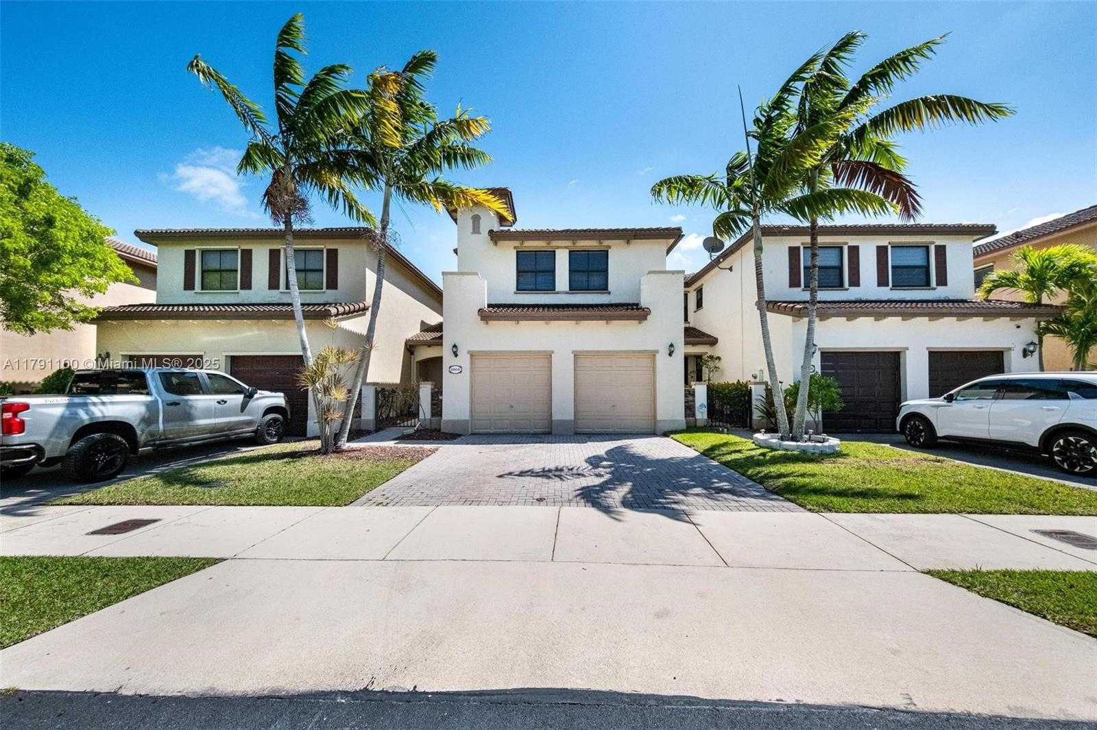 Small Image of 8904 SOUTH WEST 229TH ST, Cutler Bay Number 2