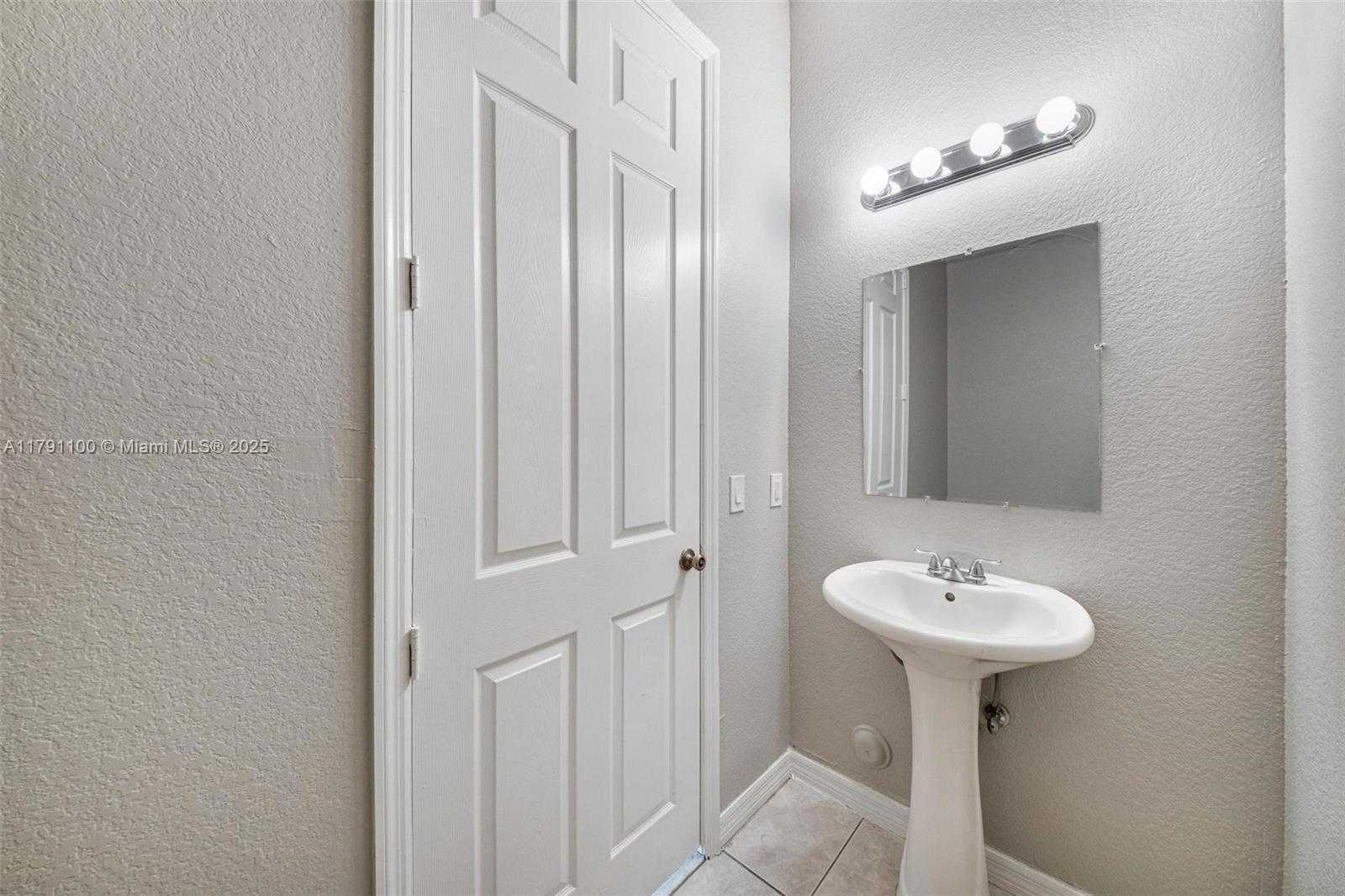 Small Image of 8904 SOUTH WEST 229TH ST, Cutler Bay Number 26