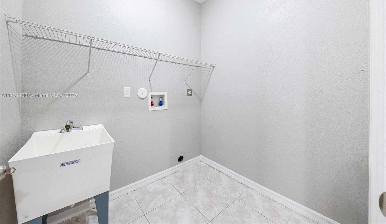 Small Image of 8904 SOUTH WEST 229TH ST, Cutler Bay Number 30