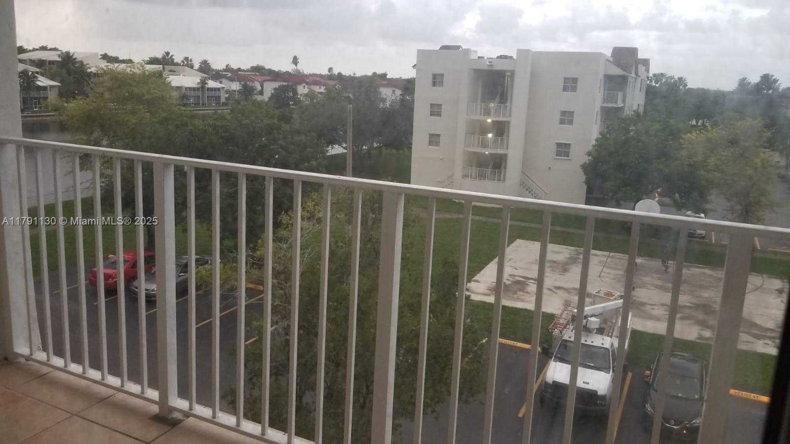 Small Image of 8240 SOUTH WEST 210TH ST #313, Cutler Bay Number 5