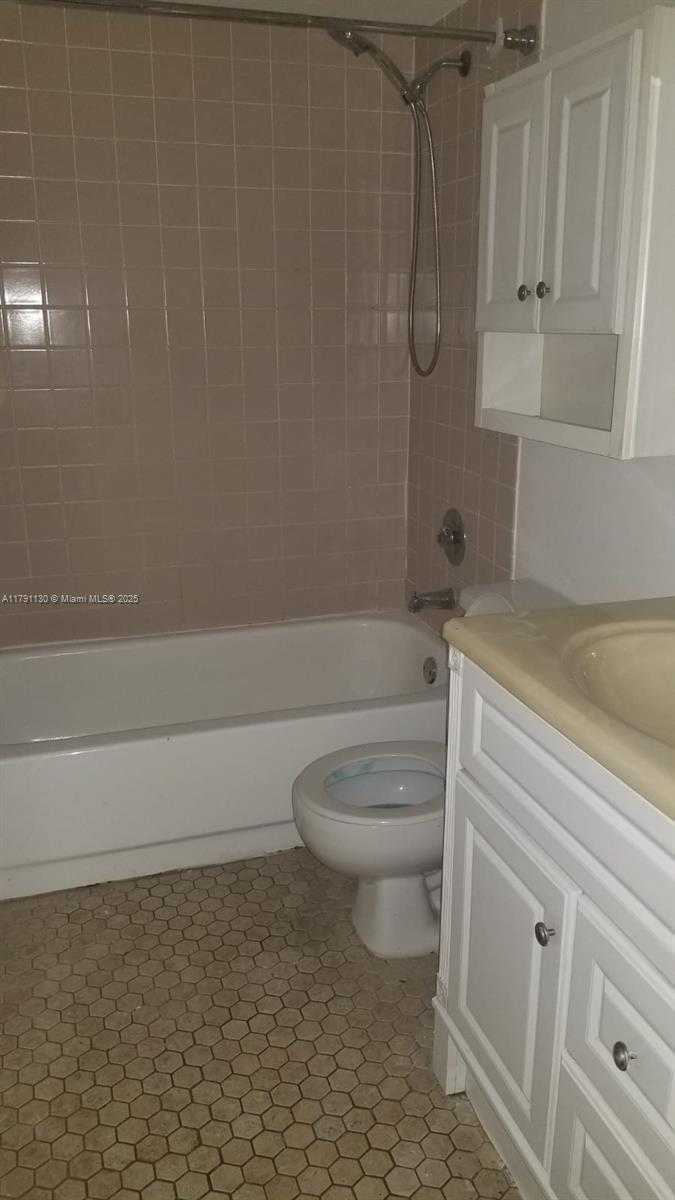 Small Image of 8240 SOUTH WEST 210TH ST #313, Cutler Bay Number 6