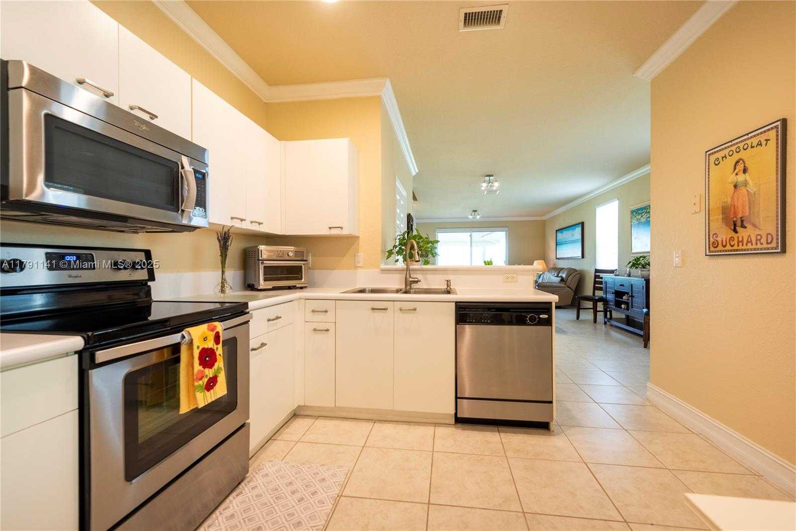 Small Image of 2475 CORDOBA BND, Weston Number 12