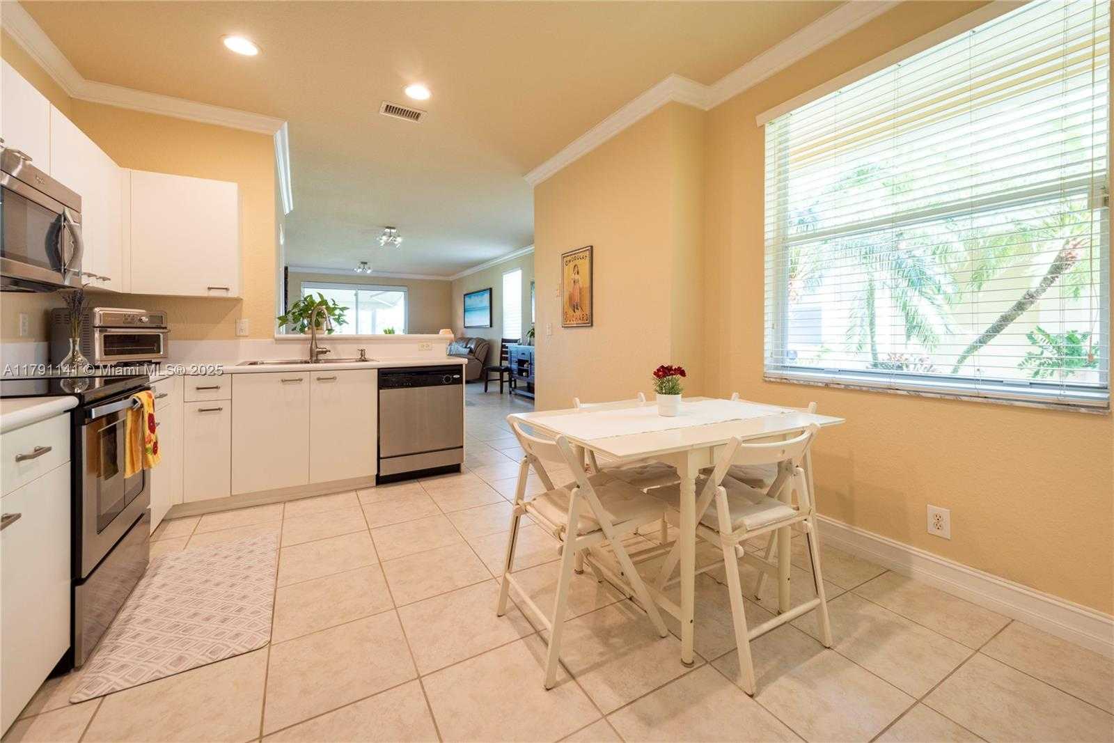 Small Image of 2475 CORDOBA BND, Weston Number 13