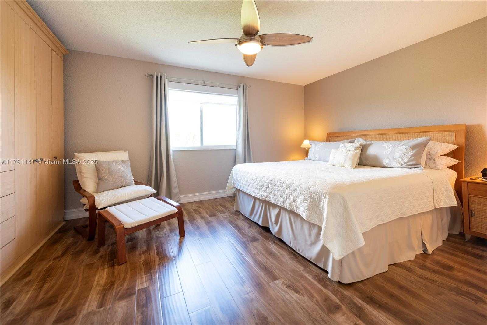 Small Image of 2475 CORDOBA BND, Weston Number 18