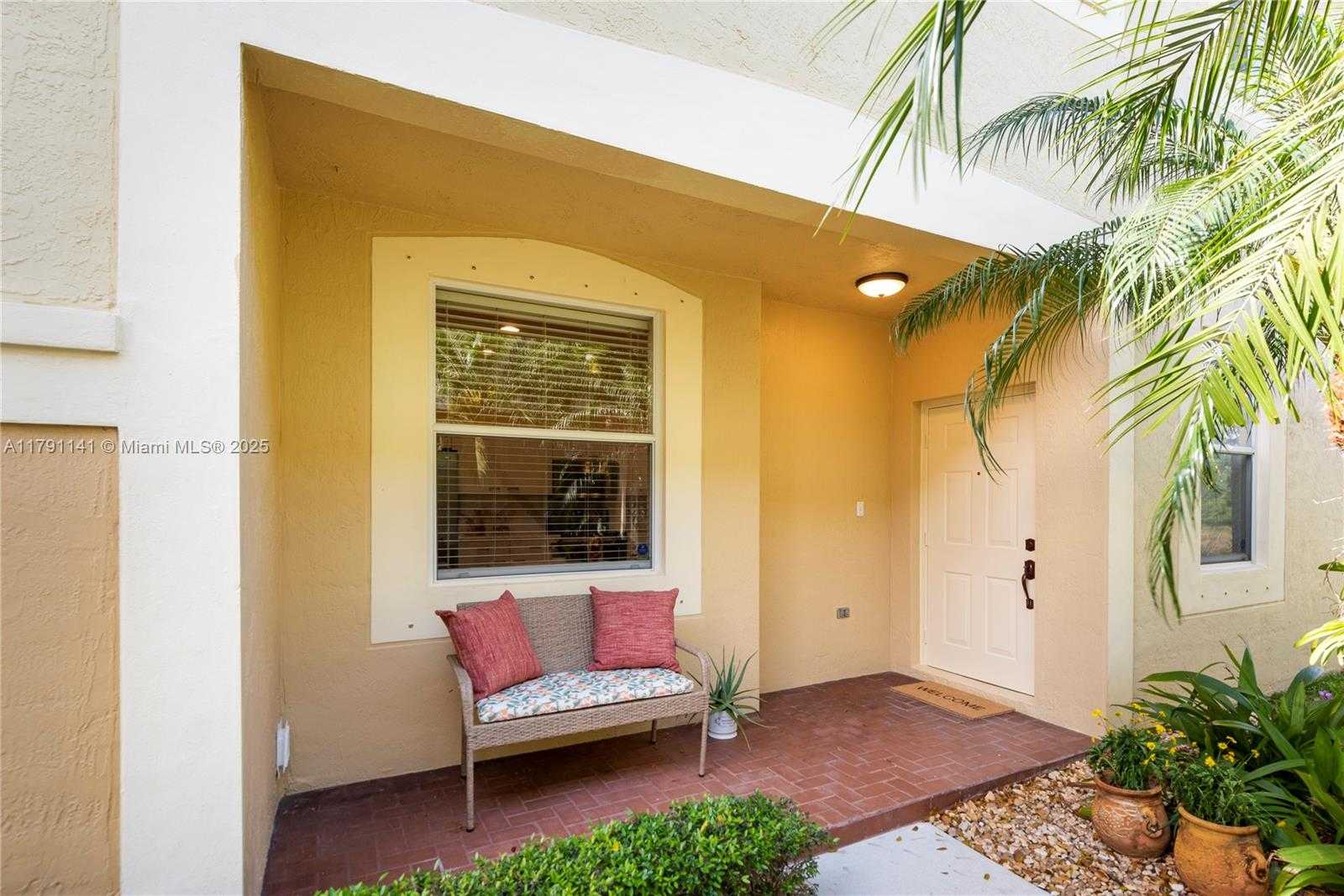 Small Image of 2475 CORDOBA BND, Weston Number 3