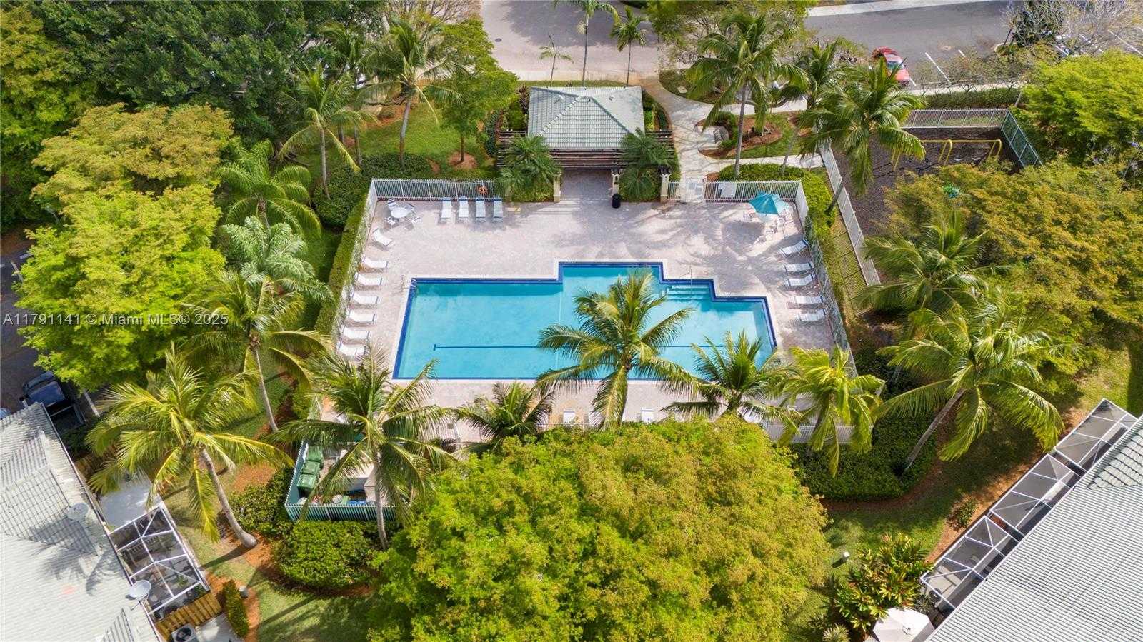 Small Image of 2475 CORDOBA BND, Weston Number 35