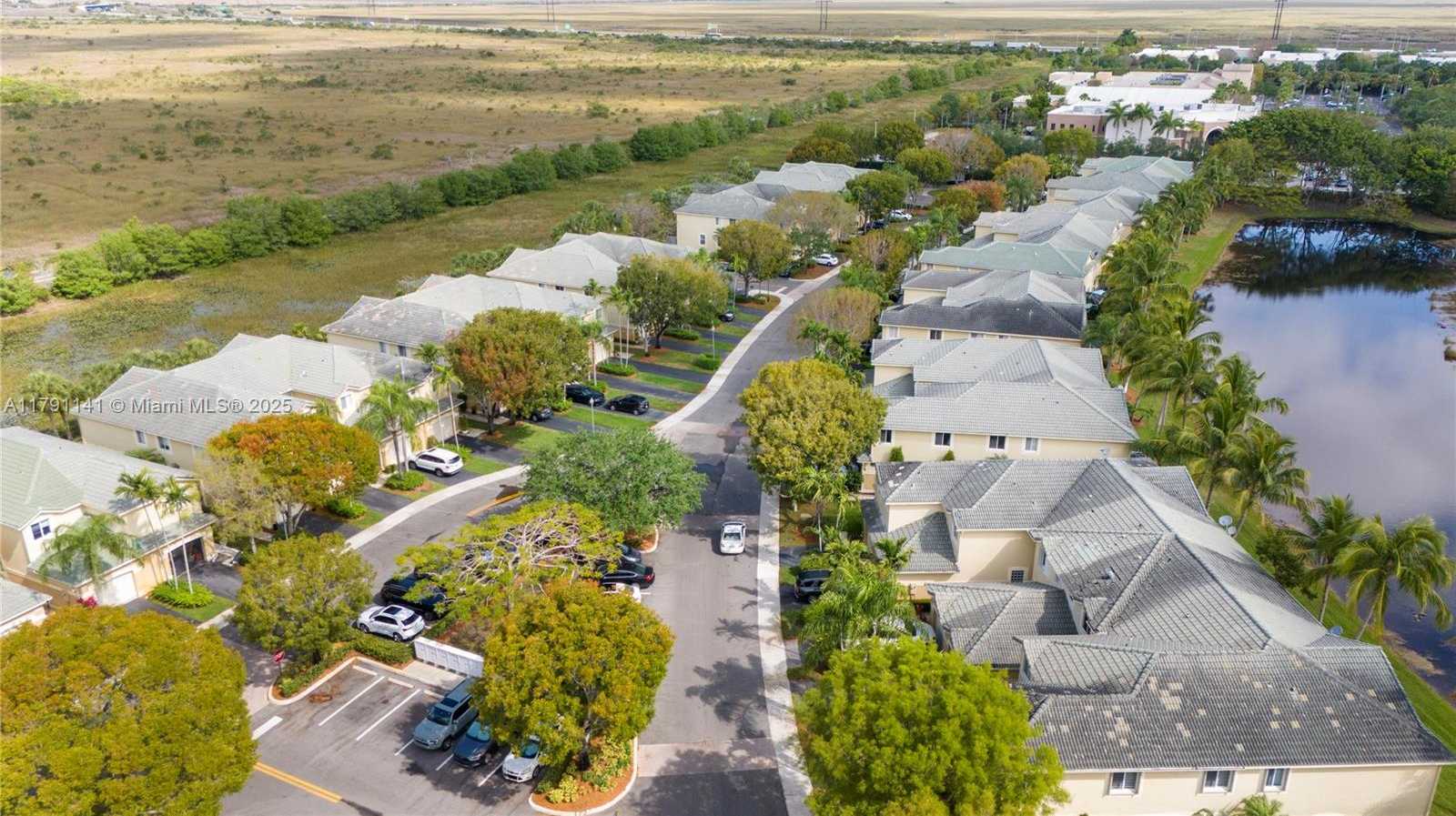 Small Image of 2475 CORDOBA BND, Weston Number 38