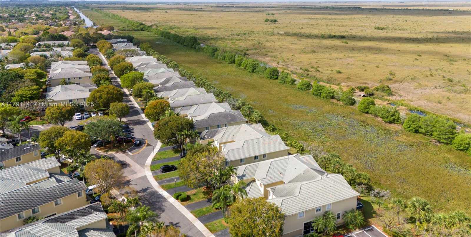 Small Image of 2475 CORDOBA BND, Weston Number 43