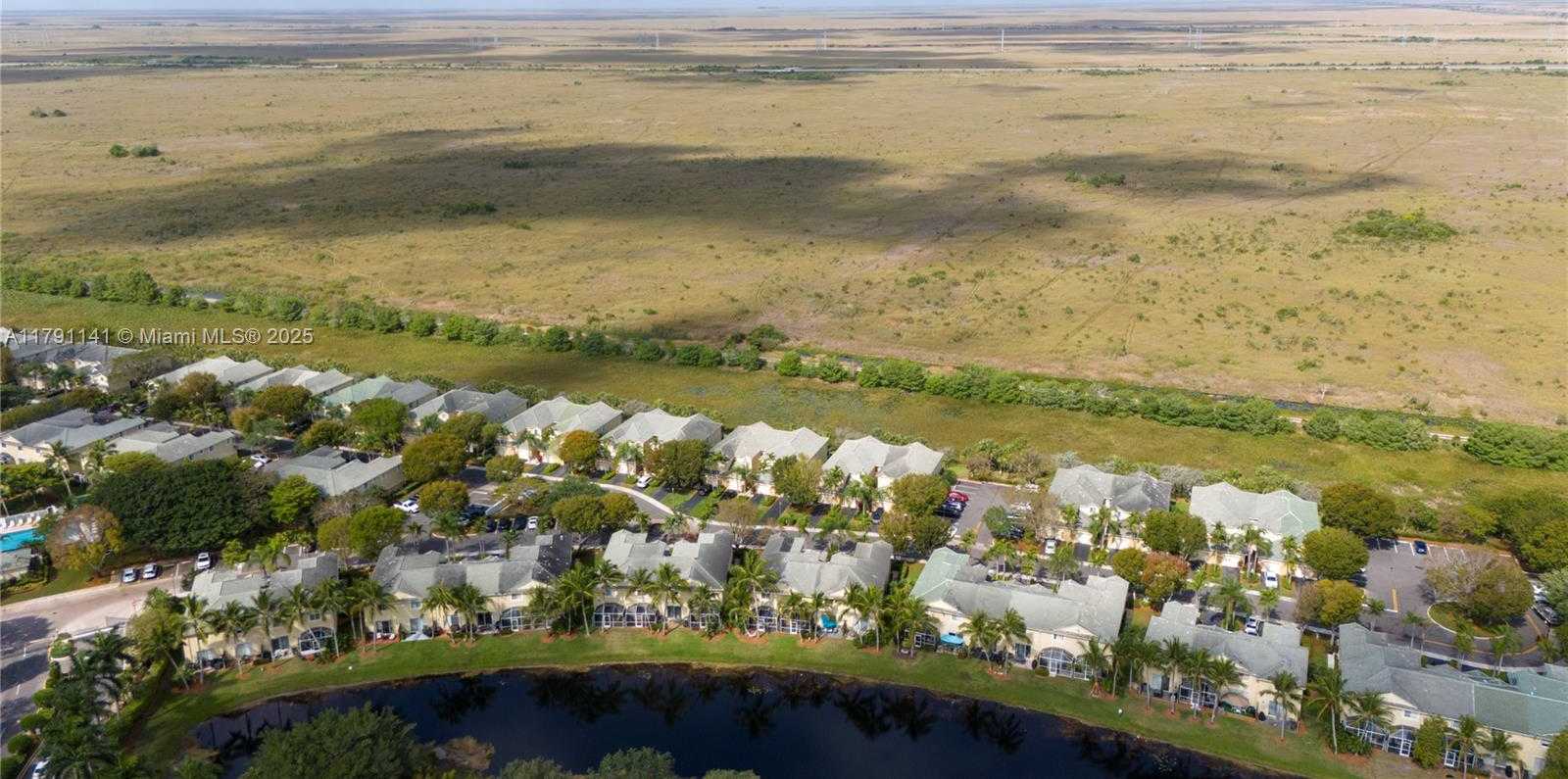 Small Image of 2475 CORDOBA BND, Weston Number 55