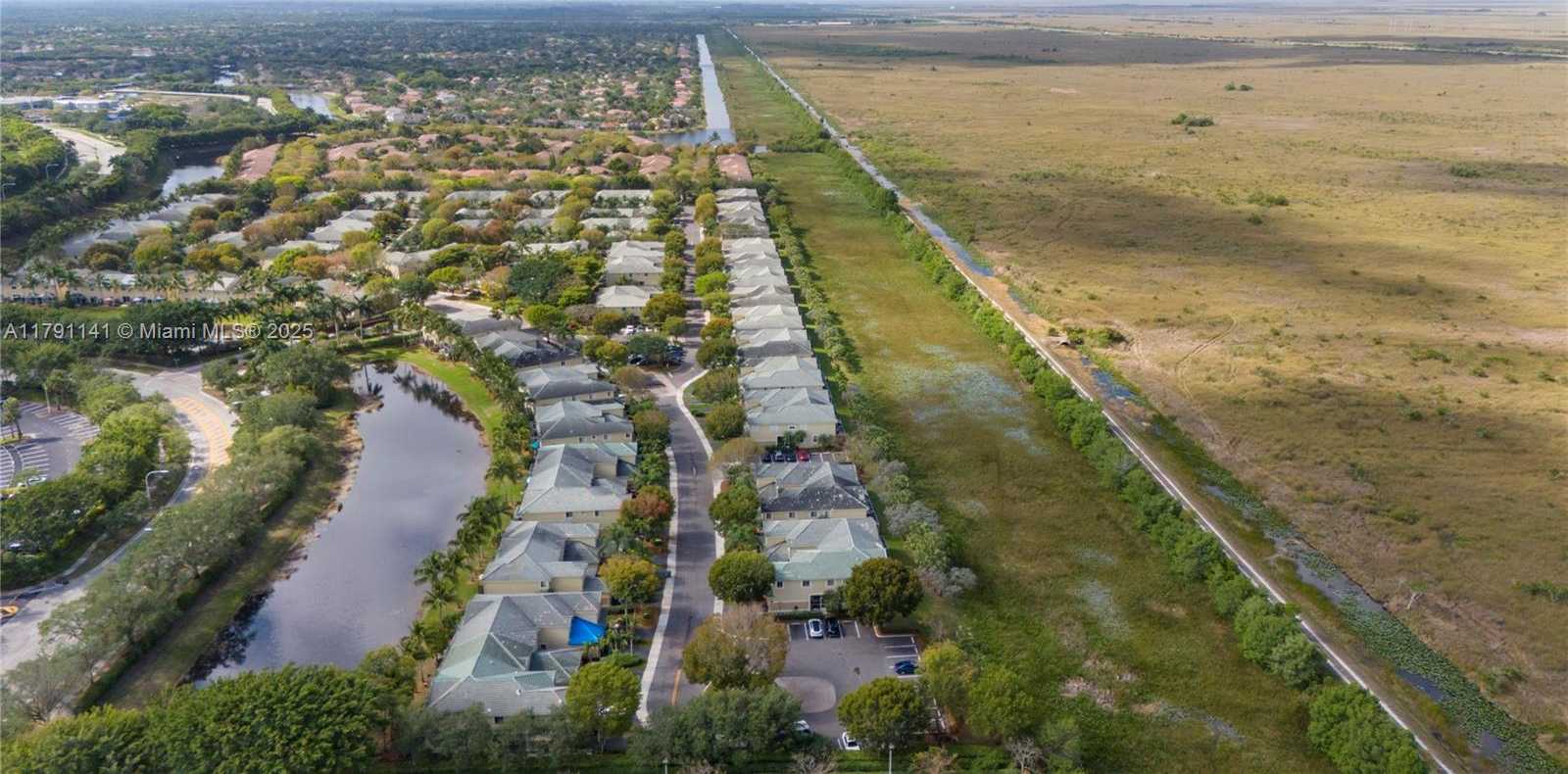 Small Image of 2475 CORDOBA BND, Weston Number 58